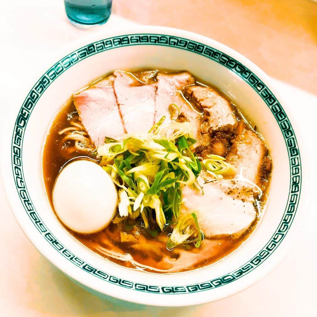 TEEDAさんのインスタグラム写真 - (TEEDAInstagram)「I went to moriya and yawara of ibaraki for tuning of cablators by my classic motorcycle “Kawasaki S3”with my friend yesterday. She is getting better!  Ramen and soy latte!  昨日はジモティーと常磐道でキャブのセッティング試し。。。 良くなった気がする、気がするだけかも。。。ソイラテとラーメンも美味かったし、まぁいいか^_^  #kawasakitriple #kawasakis3 #kh400 #ケッチ #soylatte #ramen #sr500」6月3日 16時40分 - teeda_bo