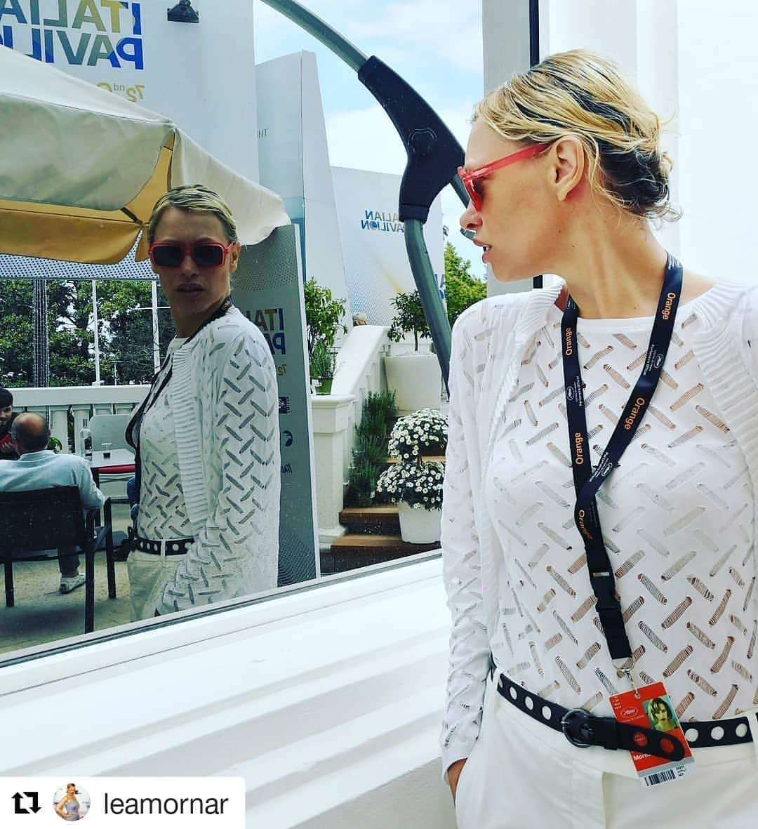 チヴィディーニさんのインスタグラム写真 - (チヴィディーニInstagram)「The beautiful @leamornar brought us along her journey during Cannes Film Festival.  1000 thanks to the wonderful Breck Graham for the fantastic styling @blackandpaper . #cannes2019 #celebrities #artpick #voguemagazine #editorial #actress #celebrity #fashionblogger #cannon #model #festivaldecannes #schauspielerin #mode #blog #famous #photographytips #makeportraits #cannesfilmfestival #berlinale #studio #camera #berlin #cannes #beauty #imdb」6月3日 16時54分 - itscividini