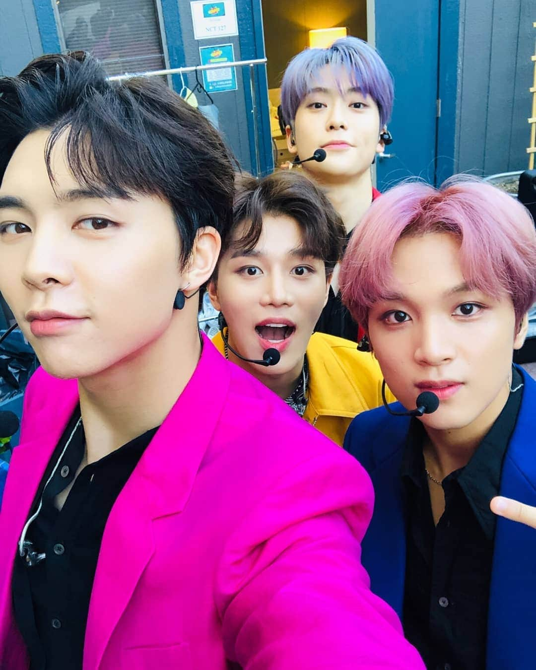 NCT 127さんのインスタグラム写真 - (NCT 127Instagram)「🖤🧡💜❤ . #WAZZMATAZZ  #NCT127 〖 #SUPERHUMAN 〗 ‬ ‪#WE_ARE_SUPERHUMAN‬ ‪#NCT127_SUPERHUMAN‬」6月3日 16時50分 - nct127