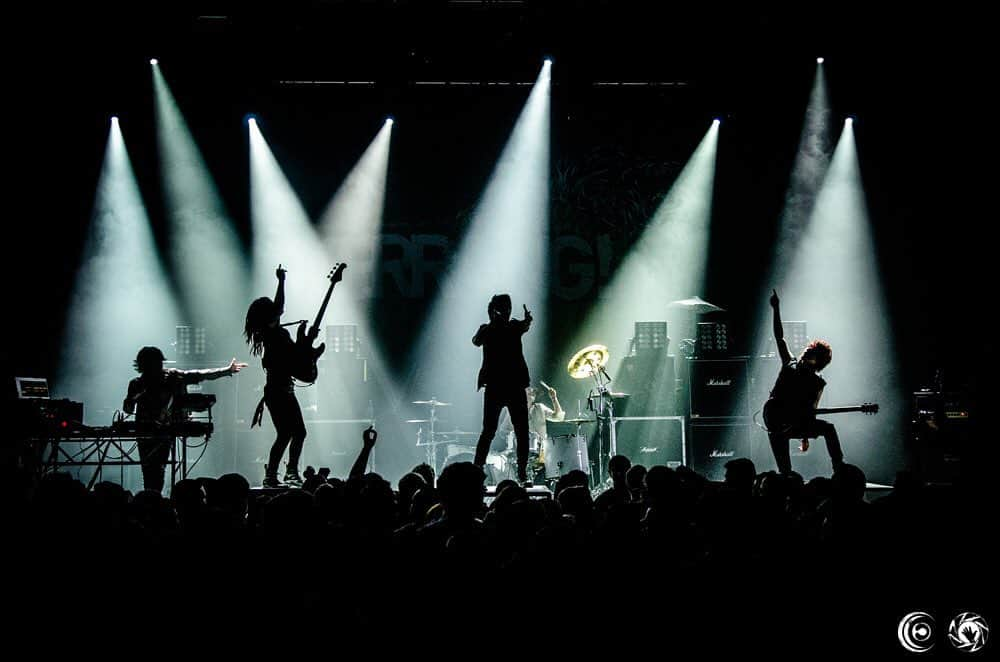 Julen Esteban-Pretelさんのインスタグラム写真 - (Julen Esteban-PretelInstagram)「#throwback: @crossfaithjapan in Norwich during the Kerrang! Tour 2014. What an awesome time. #TOURDREAMS #julenphoto #crossfaith #kerrang  Shot with @nikonjp: Nikon D7000, Nikkor DX 17-55mm f/2.8, ISO1600, 26mm 1/200s at f/2.8, no flash #nikon #nikonjp #clubnikonjapan」6月3日 22時45分 - julenphoto