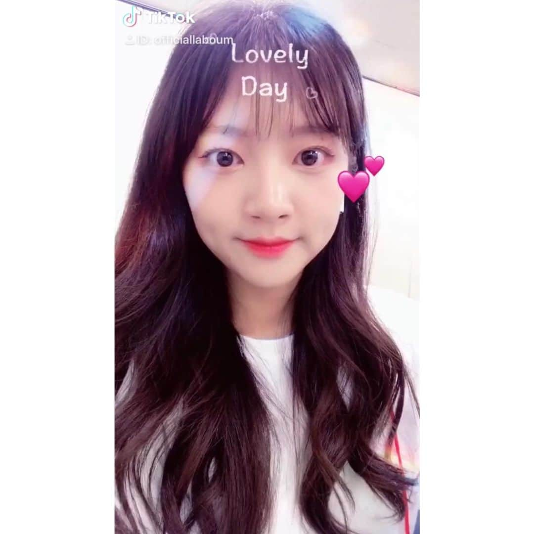 LABOUMさんのインスタグラム写真 - (LABOUMInstagram)「[#라붐] [#Tiktok] #LABOUM #HAEIN #충전완료 #💕#라붐 #해인 ▶️http://vt.tiktok.com/JDSwey/ #틱톡 #좋아요_하트_댓글_센스😍」6月3日 18時11分 - officiallaboum