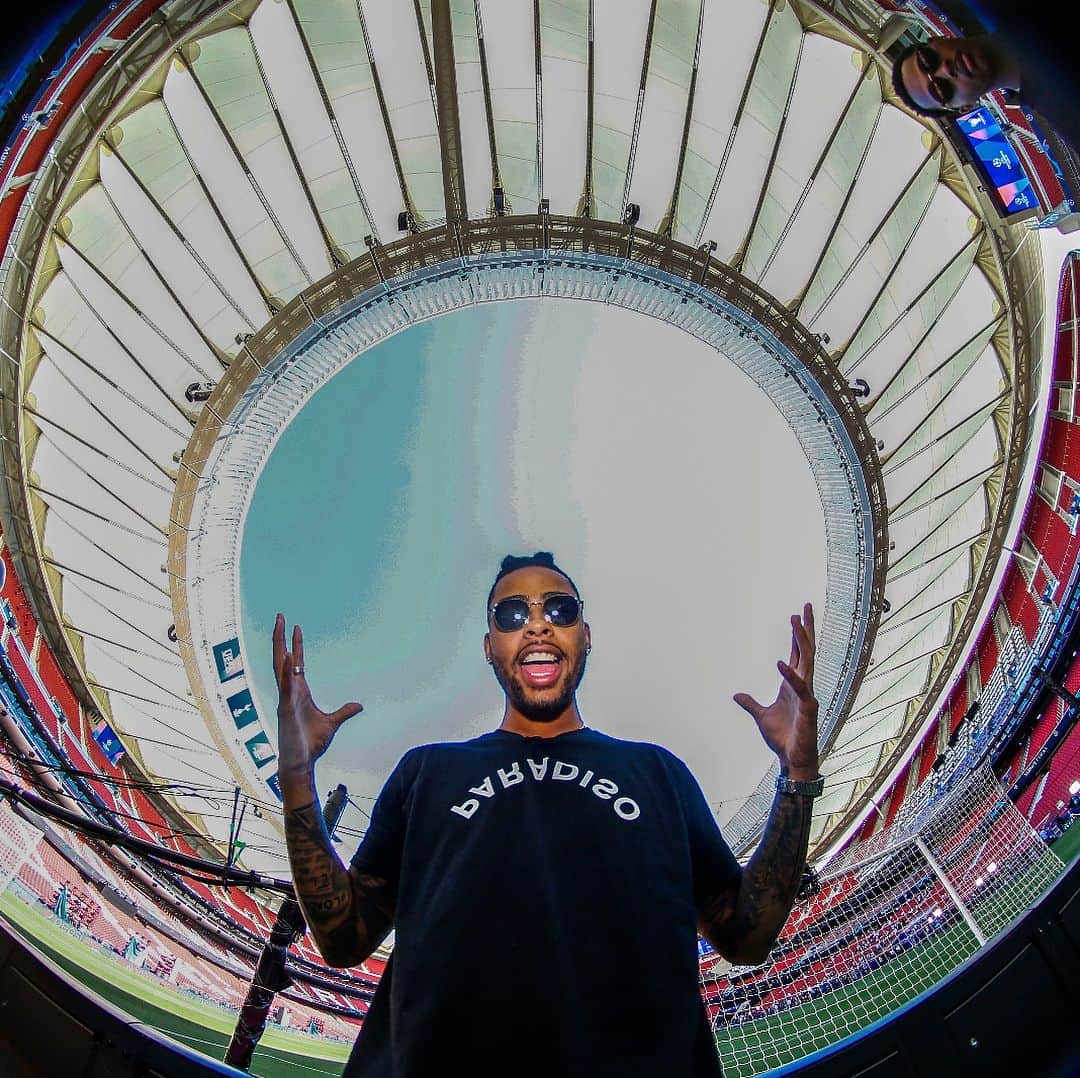 デアンジェロ・ラッセルのインスタグラム：「WOW! Had a blast @nba @championsleague Thanks for an amazing experience」