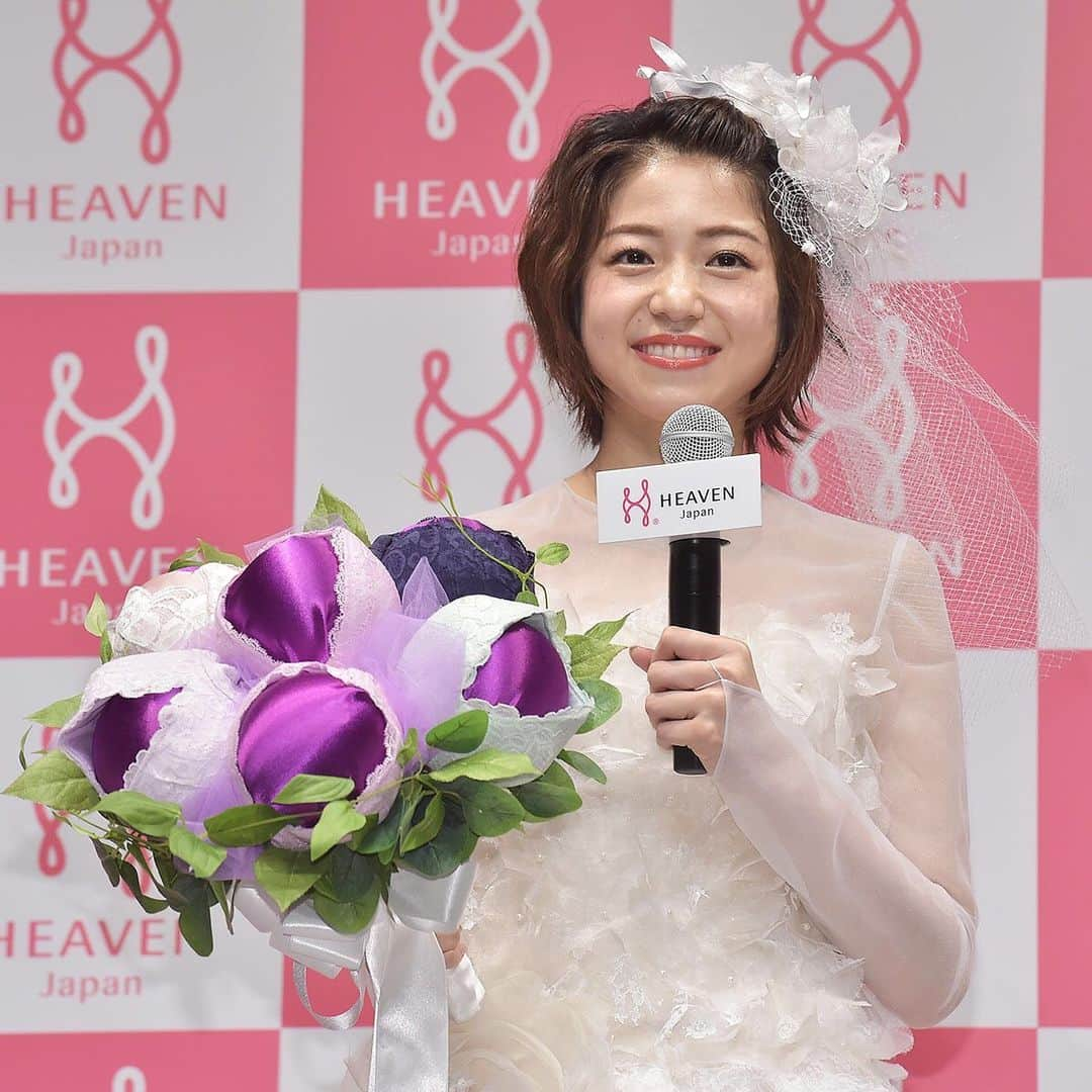 HEAVEN Japanさんのインスタグラム写真 - (HEAVEN JapanInstagram)「女性補整下着ブランド【HEAVEN Japan】 @heaven_japan﻿ ﻿ 本日東京にて、#メイプル超合金 #安藤なつ さん﻿ 女医の #西川史子 さん、女優でタレントの #中村静香 さんをお招きし﻿ HEAVEN Japan主催でジューン“ブラ”イドキャンペーンと題し、イベントを行いました👰﻿ 大変盛り上がりましたイベントの様子を、写真で少しだけご紹介いたします！﻿ ﻿ 結婚式を控えている・結婚式に参加予定・令和婚を目指している方は﻿ 是非HEAVEN Japanの適正下着にレッツトライ！（勿論、そうでない方も…☺️）﻿ あなたの運命のブラ、HEAVEN Japanがマッチングいたします💒 ﻿ ﻿ ★6/28までに資料請求をして頂いた方の中から、抽選で100名様に﻿ 試着体感サロンにて適正下着をプレゼント！﻿ 詳しくはプロフィールのURLをクリック！ ﻿ ﻿ ★安藤なつさん・西川史子さん・中村静香さん、ありがとうございました☺️ ﻿ ﻿ @heavenjp_salon﻿ ﻿ #heavenjapan #脇肉キャッチャー #特上脇肉キャッチャー﻿ #補正下着 #補整下着 #下着 #補正 #バストアップ #適正下着﻿ #脇肉キャッチャー #ブラジャー #ブラ #ジューンブライド #結婚式 #令和婚 #6月﻿ #試着体感サロン #サロン #試着 #フィッティング﻿ #東京 #青山 #東京都 #tokyo #ブラざらし」6月3日 18時22分 - heaven_japan