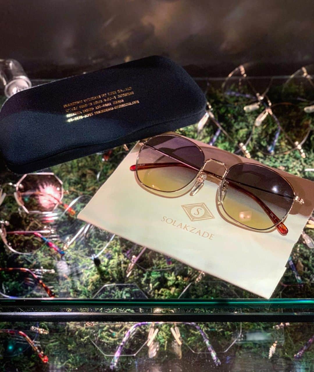 出井直助さんのインスタグラム写真 - (出井直助Instagram)「. 🇫🇷🇫🇷〜 new item 〜 🇫🇷🇫🇷 . 🕶 gradation sunglasses - #solakzade . thx🙏✨ @solakzade_optician . #sunglasses#eyewear#ordermade#harajuku」6月3日 18時31分 - ocean_naosuke