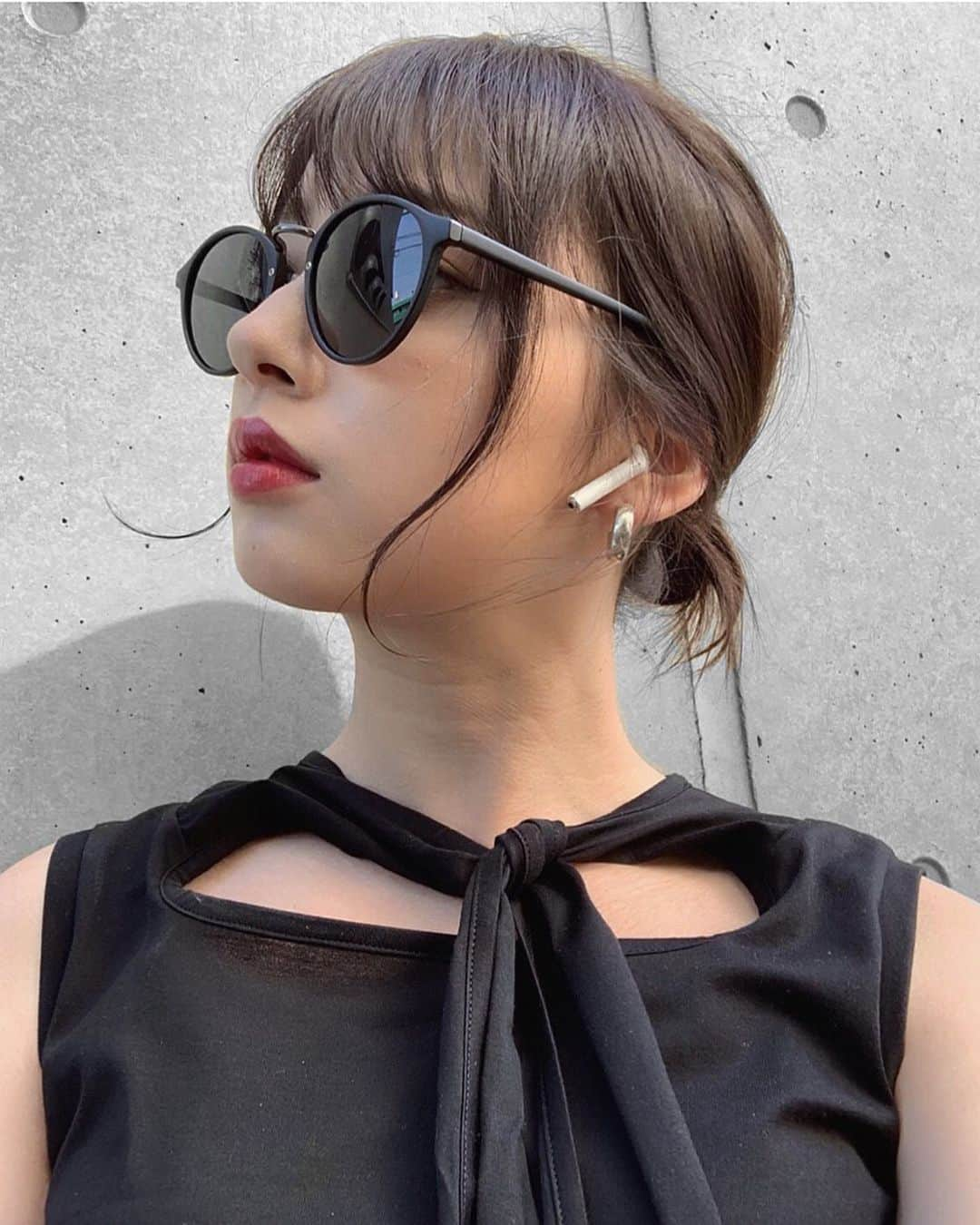 谷川菜奈さんのインスタグラム写真 - (谷川菜奈Instagram)「再入荷中だよ〜〜🕶 ☑︎Metal-Bridge Plastic-Frame Sunglass ¥3,500+tax （black/gray/pink） @leannofficial  #LEANN#leannofficial#リーン」6月3日 18時41分 - pechi.130