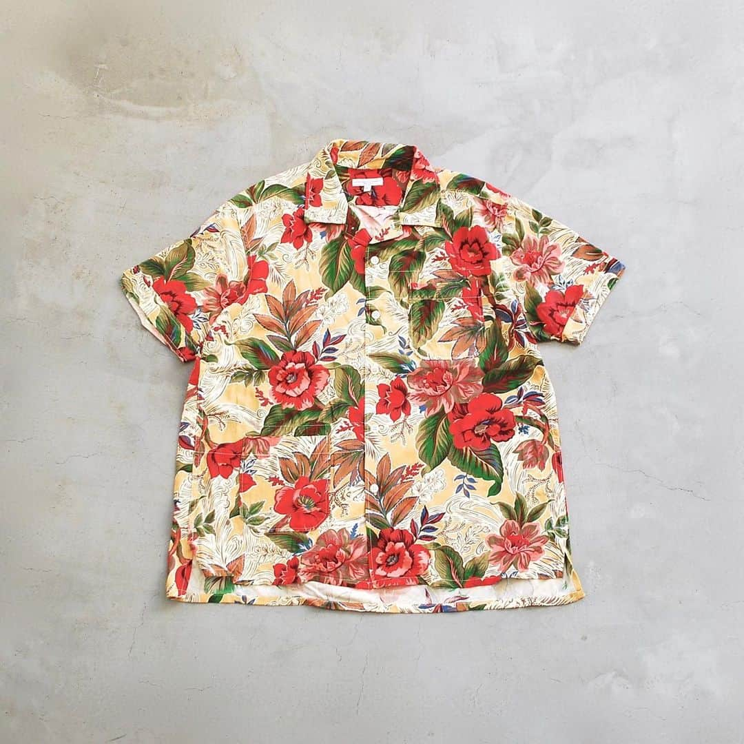 wonder_mountain_irieさんのインスタグラム写真 - (wonder_mountain_irieInstagram)「_ Engineered Garments / エンジニアードガーメンツ "Camp Shirt -Hawaiian Floral-" ¥30,240- _ 〈online store / @digital_mountain〉 http://www.digital-mountain.net/shopdetail/000000009060/ _ 【オンラインストア#DigitalMountain へのご注文】 *24時間受付 *15時までのご注文で即日発送 *1万円以上ご購入で送料無料 tel：084-973-8204 _ We can send your order overseas. Accepted payment method is by PayPal or credit card only. (AMEX is not accepted)  Ordering procedure details can be found here. >>http://www.digital-mountain.net/html/page56.html _ #NEPENTHES #EngineeredGarments #ネペンテス #エンジニアードガーメンツ cap→ #HenderScheme ¥16,200- _ 本店：#WonderMountain  blog>> http://wm.digital-mountain.info/ _ 〒720-0044  広島県福山市笠岡町4-18  JR 「#福山駅」より徒歩10分 (12:00 - 19:00 水曜定休) #ワンダーマウンテン #japan #hiroshima #福山 #福山市 #尾道 #倉敷 #鞆の浦 近く _ 系列店：@hacbywondermountain _」6月3日 18時57分 - wonder_mountain_