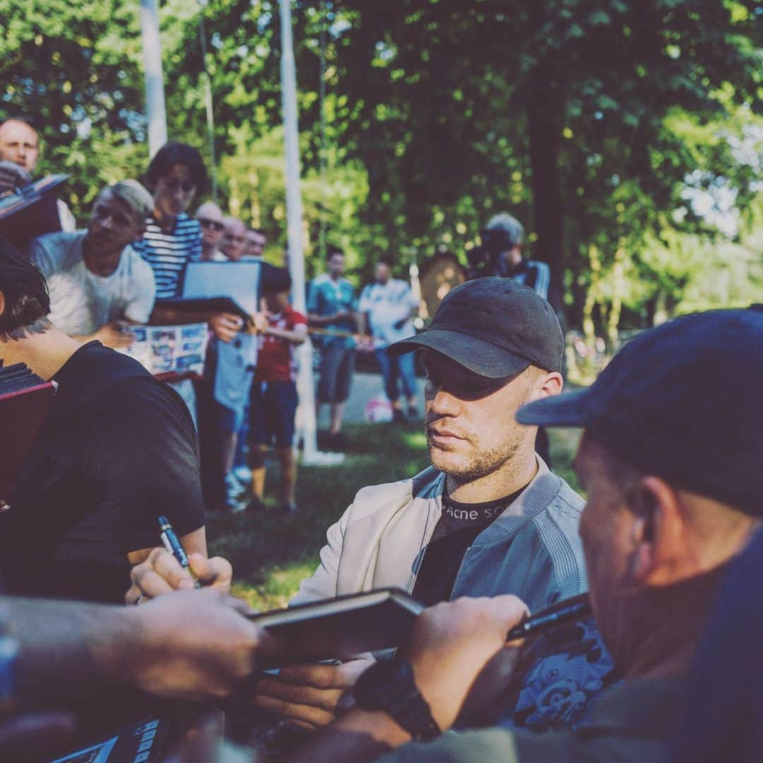 マヌエル・ノイアーさんのインスタグラム写真 - (マヌエル・ノイアーInstagram)「Ready for the last chapter of ‚this season‘ ⚽️🇩🇪 @dfb_team」6月3日 19時21分 - manuelneuer