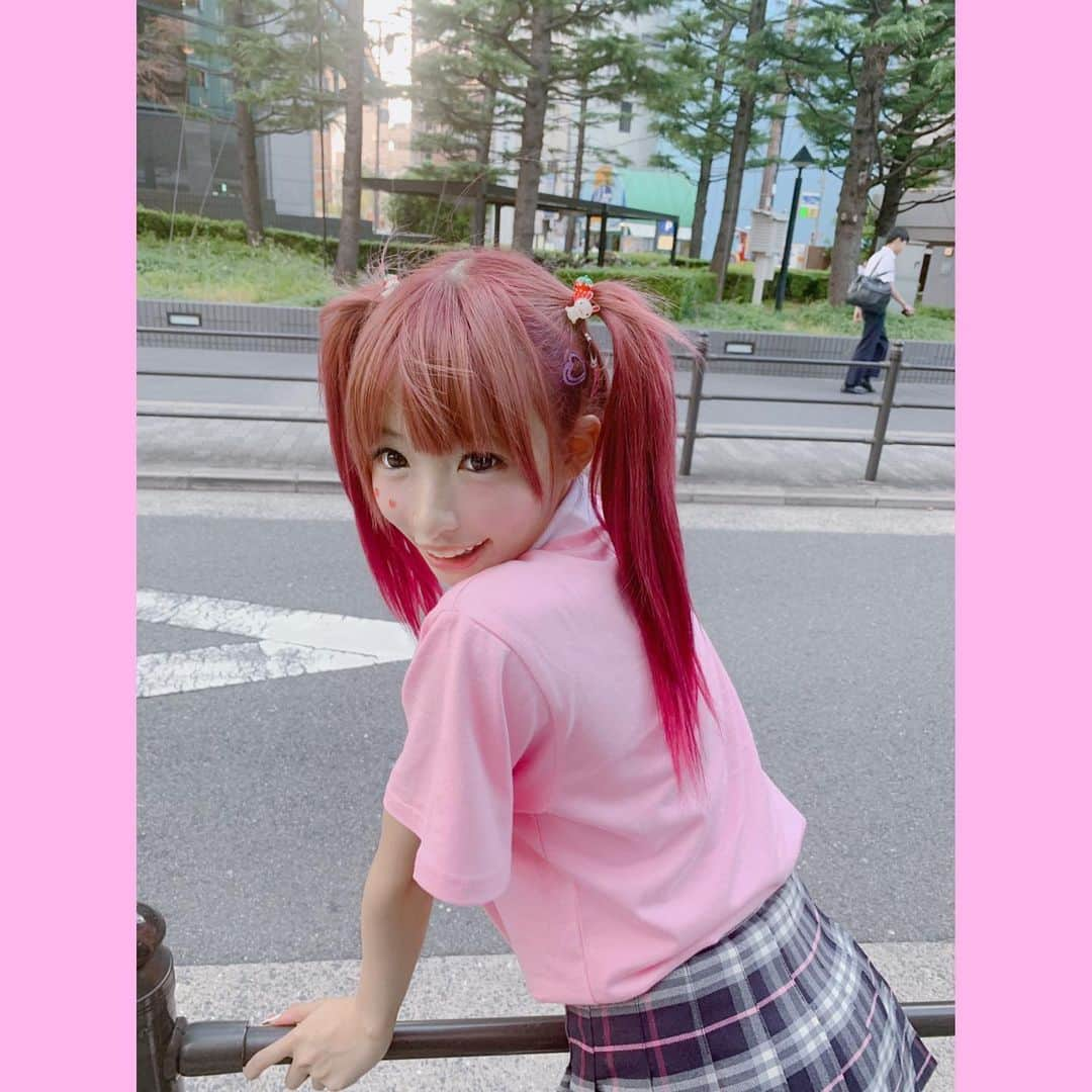 椎名ひかり（ひかりん）さんのインスタグラム写真 - (椎名ひかり（ひかりん）Instagram)「#wc #全身コーデ #kawaiijapanda #白ニーハイ #ピンク髪」6月3日 19時29分 - pikarin_shiina