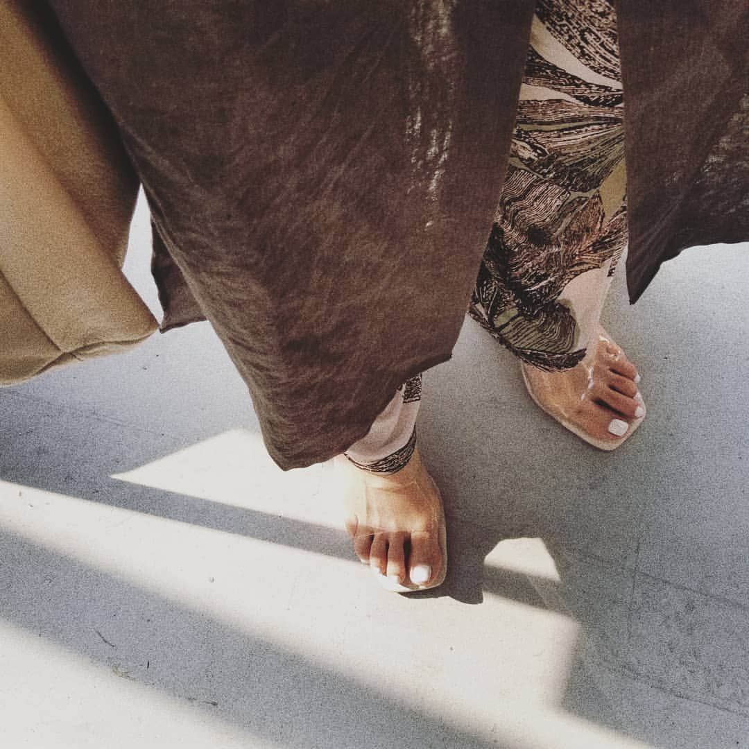 neokazumiのインスタグラム：「﻿ 今日もお疲れ様﻿ ﻿ よき１日となったことに﻿ ﻿ 感謝﻿ ﻿ #ariesmirage#ariesmirageselect #ootdfashion#neokazumi#足元」