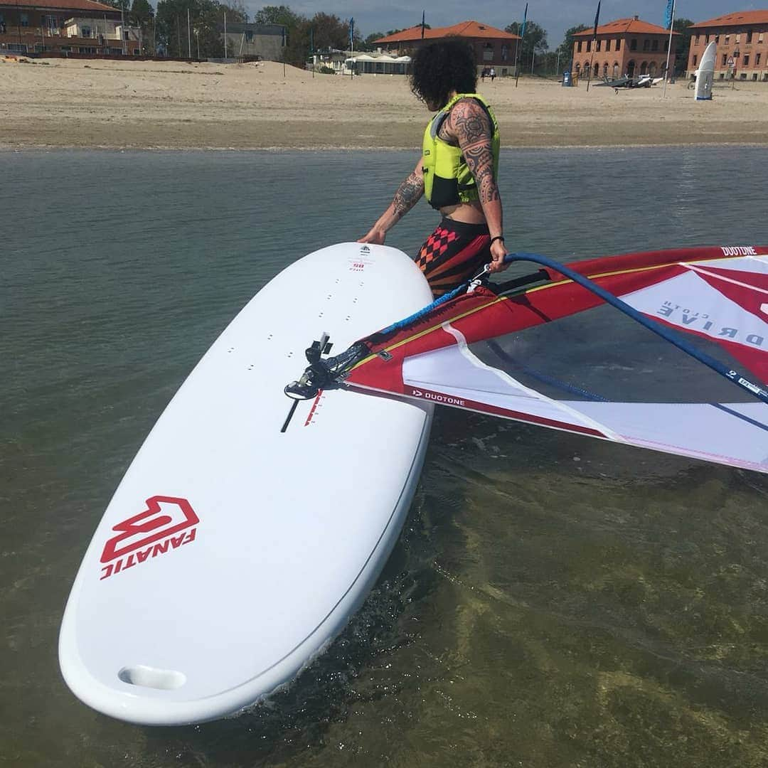 レオ・ルカ・スフォルツァさんのインスタグラム写真 - (レオ・ルカ・スフォルツァInstagram)「First Time back on windsurf After long time」6月3日 20時47分 - leolucasforza