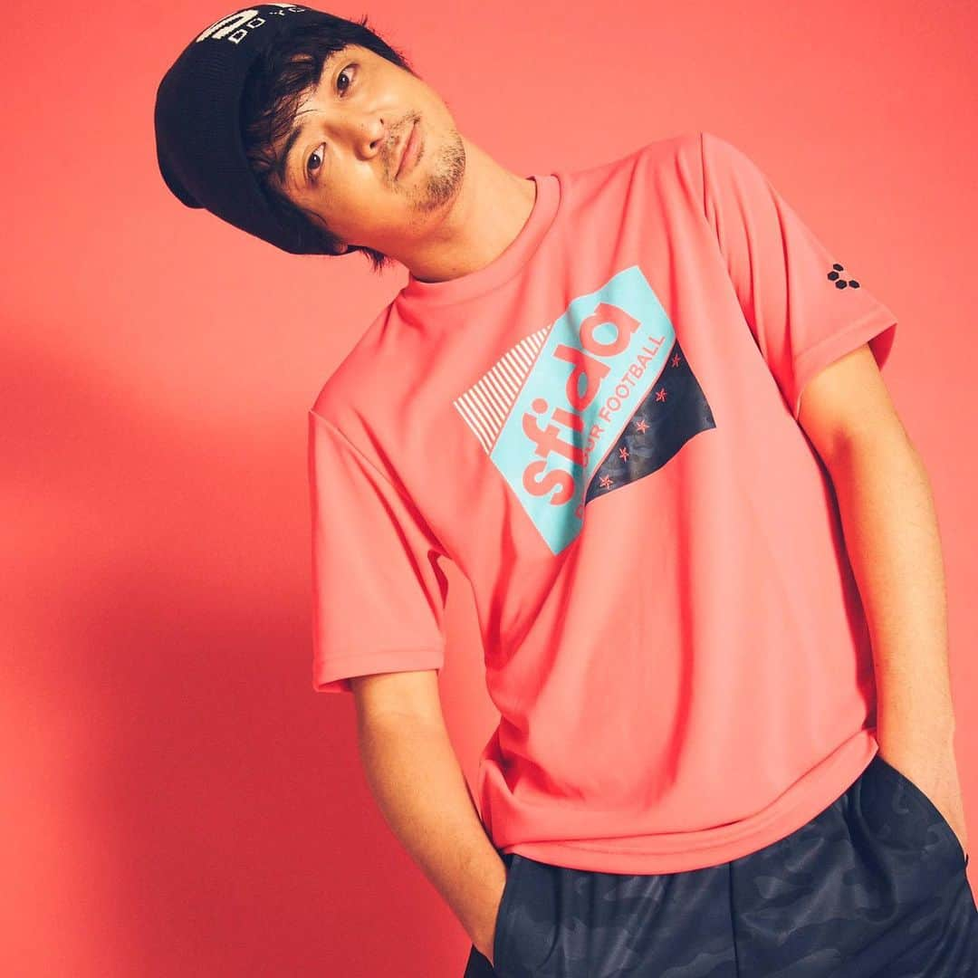 sfidaさんのインスタグラム写真 - (sfidaInstagram)「. ‪【sfida online store RENEWAL SALE!!】‬ 🛒pick up items🛒 ‪ . 19SS商品、Jr.商品、新商品の #木梨憲武 氏デザインサッカーボール「VAIS×REACH OUT by NORITAKE KINASHI Edition」など全品2️⃣0️⃣%OFF📣 (一部商品除く) . お買い得商品をpick upしてご紹介✨ 画像をタップしてSALE価格をチェック👉 . ‪セールは明日6/4(火)12:00AMまで！‬ ‪お見逃しなく！‬ . 詳しいセール情報はプロフィール画面のURLからご覧ください💁‍♀️ . @orangerange_official .  #orangerange #オレンジレンジ #sfida #スフィーダ #futsal #フットサル #soccer #サッカー #football #フットボール #SALE #sale #セール」6月3日 20時49分 - sfidasports