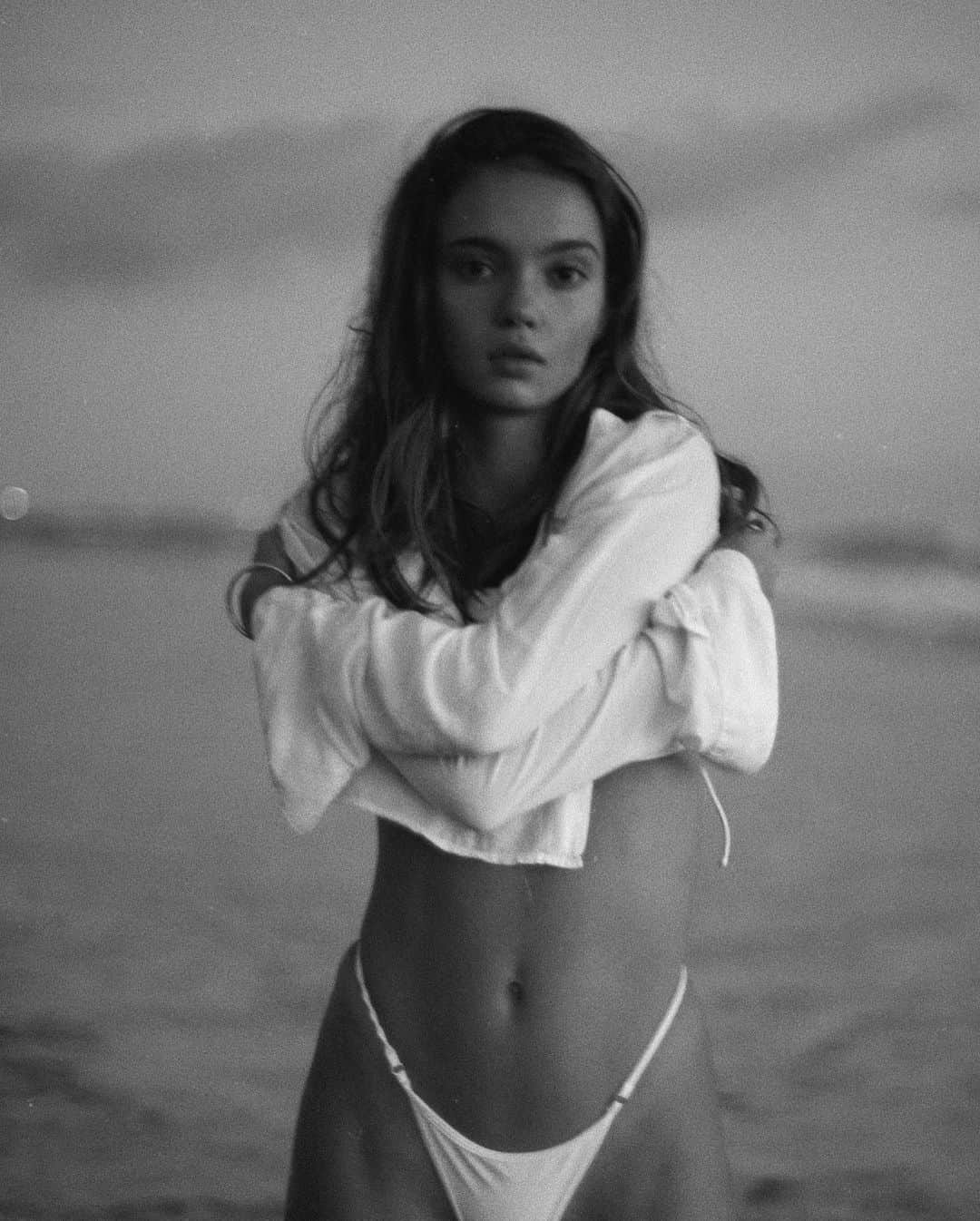 Inka Williamsさんのインスタグラム写真 - (Inka WilliamsInstagram)「Little series shot at dusk by @rafael_moura」6月3日 21時08分 - inkawilliams