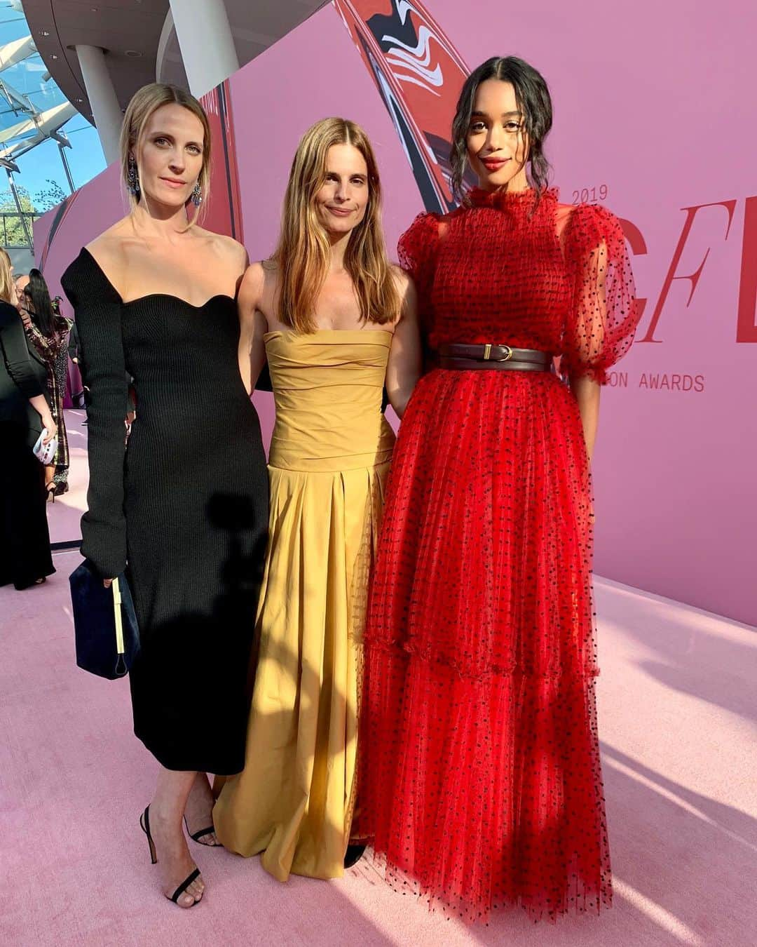 Vogue Runwayさんのインスタグラム写真 - (Vogue RunwayInstagram)「@cateholstein of @khaite_ny, @vanessatraina and @lauraharrier hit the red carpet at the @cfda Awards. Tap the link in our bio to see more looks from the night.」6月4日 8時01分 - voguerunway