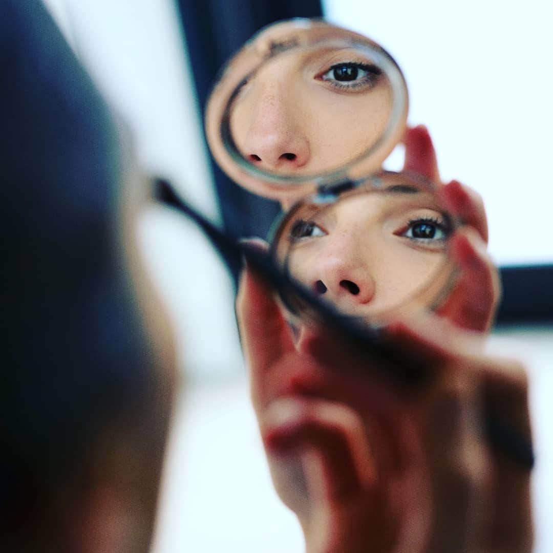 ガル・ガドットさんのインスタグラム写真 - (ガル・ガドットInstagram)「#motivationmonday : "Who sees the human face correctly- the photographer, the mirror or the painter?" - Pablo Picasso 📸@dudihasson1」6月4日 6時33分 - gal_gadot
