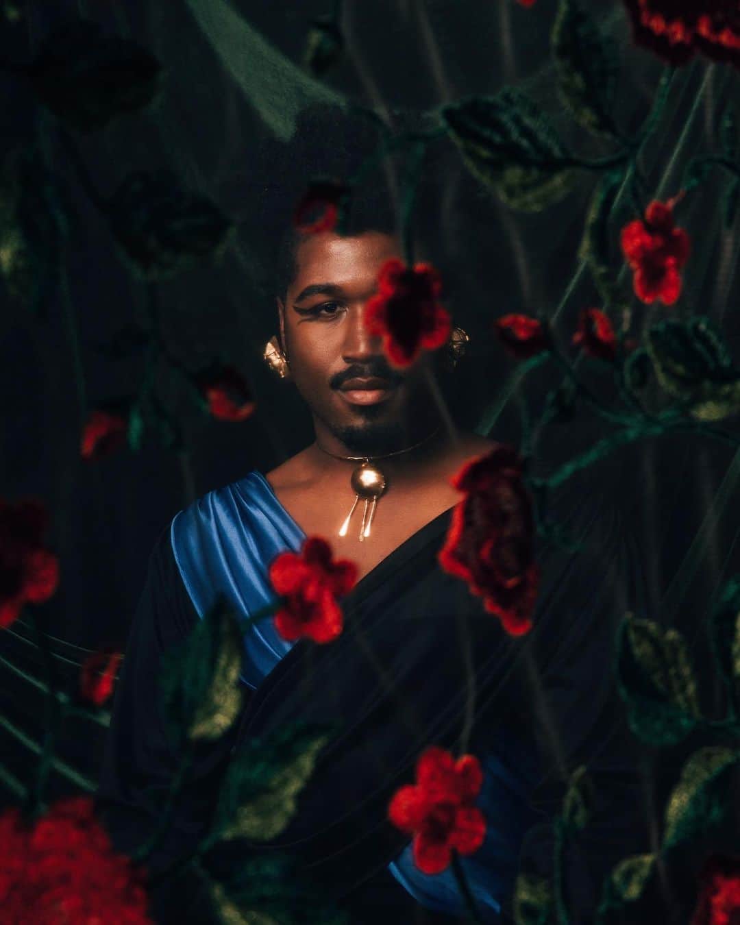 Paul Octaviousのインスタグラム：「Najee / 2019 @najeesearcy @reunionchi  #portrait #roses」