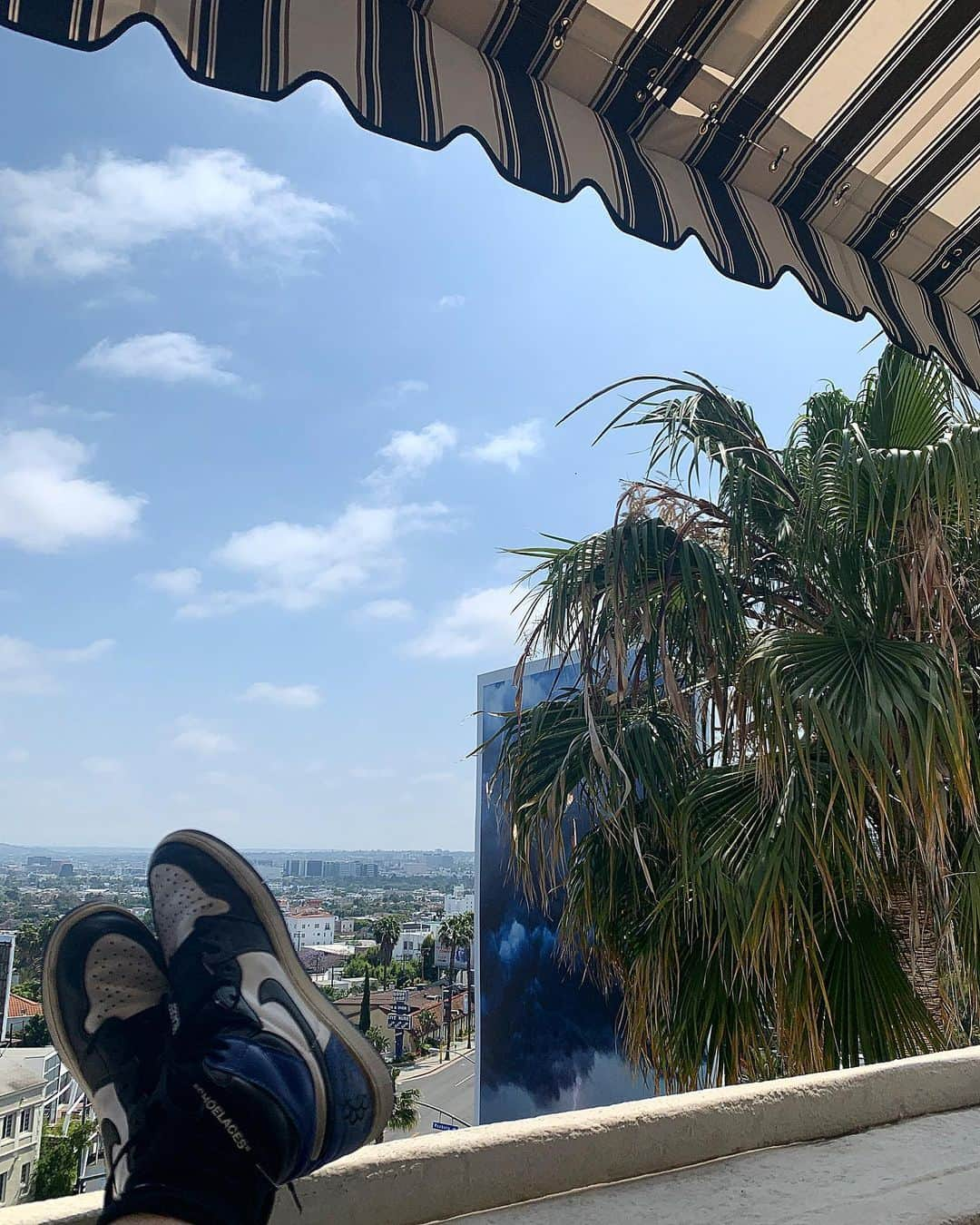 キム・ジョーンズさんのインスタグラム写真 - (キム・ジョーンズInstagram)「Hey LA 💙」6月4日 6時57分 - mrkimjones