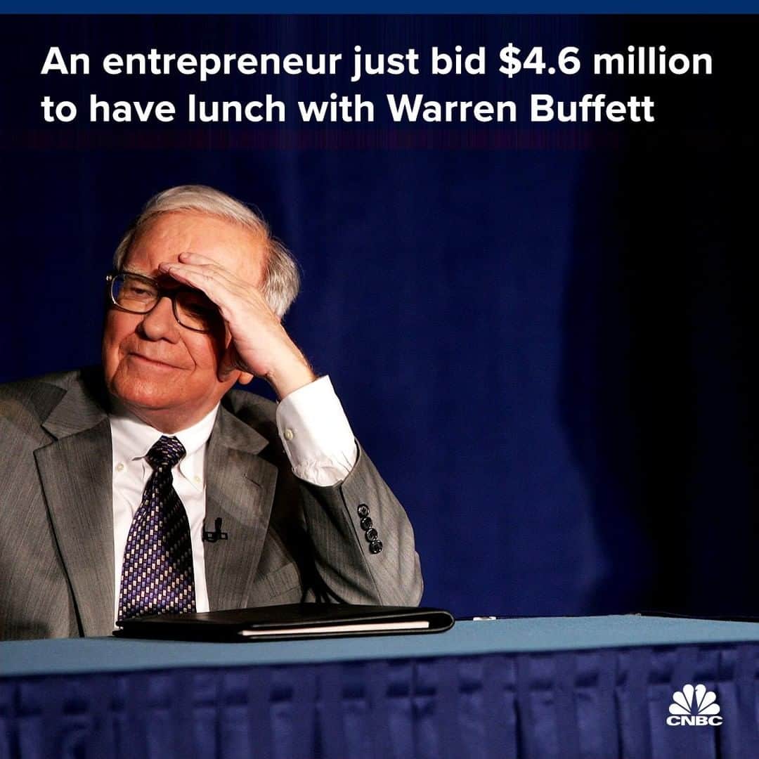 CNBCさんのインスタグラム写真 - (CNBCInstagram)「Every year, there's a charity auction to have lunch with Warren Buffett. This year, the winning bid goes to... Justin Sun, founder of cryptocurrency TRON and CEO of BitTorrent.⠀ ⠀ That's right. A cryptocurrency entrepreneur will pay millions to have lunch with one of the most notable bitcoin skeptics out there: Warren Buffett.⠀ ⠀ When asked for comment, Buffett laughed out loud and told CNBC’s Becky Quick he was looking forward to the lunch.⠀ ⠀ Sun said in the letter that he was “a long-term believer (and certainly a big fan) of Buffett and his long-term value investing strategy,” adding that “the long-term value investment strategy and cryptocurrency, in my eyes, are one in the same.”⠀ ⠀ More, at the link in our bio. ⠀ ⠀ *⠀ *⠀ *⠀ *⠀ *⠀ *⠀ *⠀ *⠀ #warrenbuffett #justinsun #tron  #crypto  #cryptocurrency #blockchain #cryptocurrencies #fintech #valueinvesting #altcoins #finance #trading #forex #cnbccrypto  #tradertalk #money #trading #wealth #wallstreet #wallst #businessnews #CNBC⠀」6月4日 7時10分 - cnbc