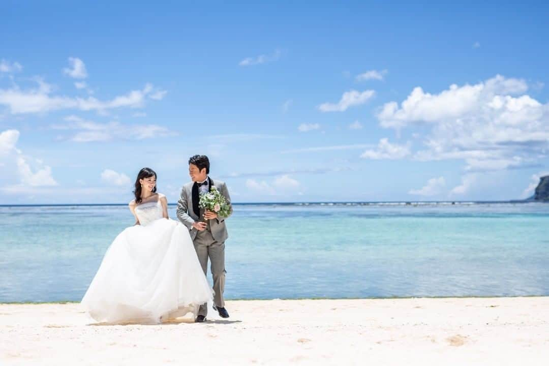 Watabe Weddingさんのインスタグラム写真 - (Watabe WeddingInstagram)「#guam🌴  #guamwedding  #watabeweddingguam  #watabewedding  #guamtrip  #instaguam  #weddingphoto  #guamweddingphotographer  #beachwedding  #weddingdress  #ypaobeach  #stprobusholychapel  #blueasterchapel  #dusitthaniguam  #ワタベウェディング  #ワタベウェディングドレス  #グアム婚  #グアム挙式  #フォトウェディング  #ハネムーンフォト  #グアムリゾート婚  #リゾ婚  #ナチュラルウェディング  #ブルーアステール  #セントプロバスホーリーチャペル  #ビーチフォトウェディング  #ビーチ撮影  #大人婚  #日本中のプレ花嫁さんと繋がりたい」6月4日 7時41分 - watabeguam