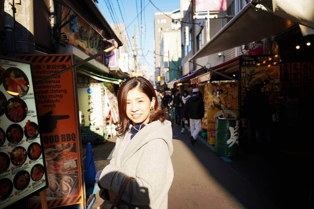 巴山萌菜さんのインスタグラム写真 - (巴山萌菜Instagram)「いつかの築地。 確か、リリイベの合間で海鮮丼食べたっけ🍴  #巴山萌菜」6月3日 23時09分 - mona_tomoyama