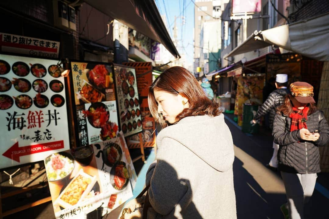 巴山萌菜さんのインスタグラム写真 - (巴山萌菜Instagram)「いつかの築地。 確か、リリイベの合間で海鮮丼食べたっけ🍴  #巴山萌菜」6月3日 23時09分 - mona_tomoyama