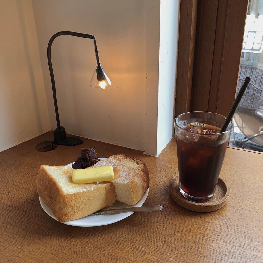 柏山奈々美さんのインスタグラム写真 - (柏山奈々美Instagram)「小倉トーストにハマっている。  たまに家でも分厚い食パン買って作るよ。おいしい😌  全然ダイエットできないワロタ。  #小倉トースト #アイスコーヒー #カフェ #cafe #カフェ巡り #カフェ活 #カフェ好き」6月3日 23時12分 - nanamikashiyama