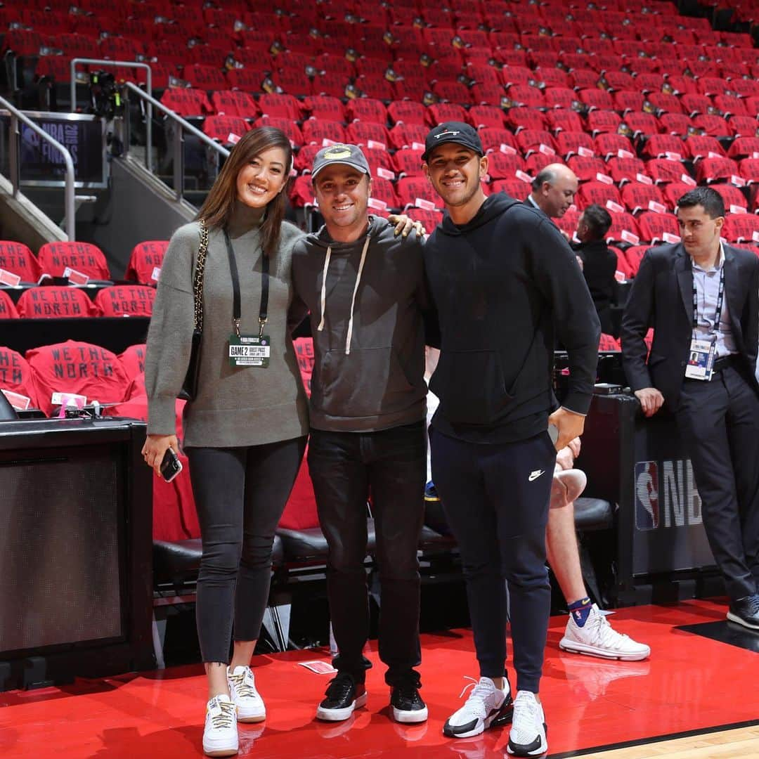 ジャスティン・トーマスさんのインスタグラム写真 - (ジャスティン・トーマスInstagram)「Awesome time in the 6 last night at my first @nba finals game. Scotiabank gets LOUDDDDD! Never ceases to amaze the amount of athleticism those guys have. Fun way to start a great week here in 🇨🇦」6月3日 23時14分 - justinthomas34