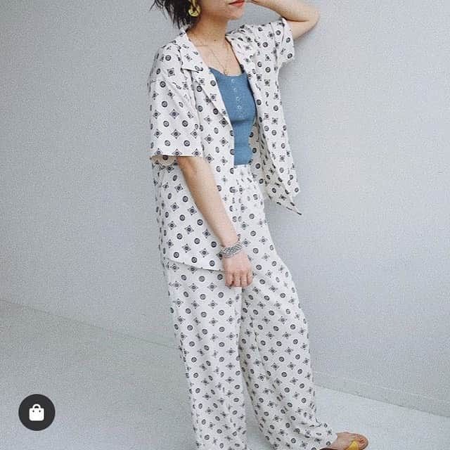 トライセクトさんのインスタグラム写真 - (トライセクトInstagram)「@slobecitron  cutoff no sleeve﻿ ﻿ ﻿﻿﻿﻿﻿﻿﻿﻿﻿﻿ tops ¥4,000+tax﻿﻿ skirt ¥9,000+tax﻿﻿ pants ¥8,000+tax﻿ shirt ¥10,000+tax﻿ (スタッフ身長:2-4.7 158cm/5.6 165cm)﻿﻿﻿﻿﻿﻿ その他staff私物﻿﻿ ﻿﻿﻿﻿﻿﻿﻿﻿﻿﻿﻿﻿﻿﻿﻿﻿﻿﻿﻿﻿﻿﻿﻿ ▶︎画像をタップしてショッピング🛒﻿﻿﻿﻿﻿﻿﻿﻿﻿﻿﻿﻿﻿﻿﻿﻿﻿﻿﻿ ﻿﻿﻿﻿﻿﻿﻿﻿﻿﻿﻿﻿﻿﻿﻿﻿﻿﻿﻿﻿﻿﻿﻿ ﻿ ﻿ ＼ ZOZOTOWNでの販売再開！ ／﻿ ﻿﻿﻿﻿﻿﻿﻿﻿﻿﻿﻿﻿﻿﻿﻿﻿﻿﻿﻿﻿ SLOBEcitron.は﻿﻿﻿﻿﻿﻿﻿﻿﻿﻿﻿﻿﻿﻿﻿﻿﻿﻿﻿﻿﻿﻿﻿﻿﻿ BAYCREW'S STORE/ZOZOTOWN/MAGASEEK/i LUMINE/マルイウェブチャンネル﻿﻿﻿﻿﻿﻿﻿﻿﻿﻿﻿﻿﻿﻿﻿﻿﻿﻿﻿﻿﻿﻿﻿﻿﻿ にてお求めいただけます。﻿﻿﻿﻿﻿﻿﻿﻿﻿﻿﻿﻿﻿﻿﻿﻿﻿﻿﻿﻿﻿﻿﻿﻿﻿ ﻿﻿﻿﻿﻿﻿﻿﻿﻿﻿ ﻿﻿﻿﻿﻿﻿﻿﻿﻿﻿﻿﻿ #SLOBEcitron #スローブシトロン#🍋#SLOBEIENA#ワガママオシャレコムスメ#baycrewsstore﻿﻿﻿﻿﻿#ZOZOTOWN  #baycrews﻿ #2019ss_baycrews ﻿﻿﻿﻿﻿﻿﻿﻿﻿﻿﻿﻿﻿﻿﻿﻿﻿﻿﻿﻿﻿﻿﻿﻿﻿﻿﻿﻿﻿ #baycrews40周年」6月3日 23時26分 - baycrews