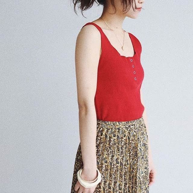 トライセクトさんのインスタグラム写真 - (トライセクトInstagram)「@slobecitron  cutoff no sleeve﻿ ﻿ ﻿﻿﻿﻿﻿﻿﻿﻿﻿﻿ tops ¥4,000+tax﻿﻿ skirt ¥9,000+tax﻿﻿ pants ¥8,000+tax﻿ shirt ¥10,000+tax﻿ (スタッフ身長:2-4.7 158cm/5.6 165cm)﻿﻿﻿﻿﻿﻿ その他staff私物﻿﻿ ﻿﻿﻿﻿﻿﻿﻿﻿﻿﻿﻿﻿﻿﻿﻿﻿﻿﻿﻿﻿﻿﻿﻿ ▶︎画像をタップしてショッピング🛒﻿﻿﻿﻿﻿﻿﻿﻿﻿﻿﻿﻿﻿﻿﻿﻿﻿﻿﻿ ﻿﻿﻿﻿﻿﻿﻿﻿﻿﻿﻿﻿﻿﻿﻿﻿﻿﻿﻿﻿﻿﻿﻿ ﻿ ﻿ ＼ ZOZOTOWNでの販売再開！ ／﻿ ﻿﻿﻿﻿﻿﻿﻿﻿﻿﻿﻿﻿﻿﻿﻿﻿﻿﻿﻿﻿ SLOBEcitron.は﻿﻿﻿﻿﻿﻿﻿﻿﻿﻿﻿﻿﻿﻿﻿﻿﻿﻿﻿﻿﻿﻿﻿﻿﻿ BAYCREW'S STORE/ZOZOTOWN/MAGASEEK/i LUMINE/マルイウェブチャンネル﻿﻿﻿﻿﻿﻿﻿﻿﻿﻿﻿﻿﻿﻿﻿﻿﻿﻿﻿﻿﻿﻿﻿﻿﻿ にてお求めいただけます。﻿﻿﻿﻿﻿﻿﻿﻿﻿﻿﻿﻿﻿﻿﻿﻿﻿﻿﻿﻿﻿﻿﻿﻿﻿ ﻿﻿﻿﻿﻿﻿﻿﻿﻿﻿ ﻿﻿﻿﻿﻿﻿﻿﻿﻿﻿﻿﻿ #SLOBEcitron #スローブシトロン#🍋#SLOBEIENA#ワガママオシャレコムスメ#baycrewsstore﻿﻿﻿﻿﻿#ZOZOTOWN  #baycrews﻿ #2019ss_baycrews ﻿﻿﻿﻿﻿﻿﻿﻿﻿﻿﻿﻿﻿﻿﻿﻿﻿﻿﻿﻿﻿﻿﻿﻿﻿﻿﻿﻿﻿ #baycrews40周年」6月3日 23時26分 - baycrews