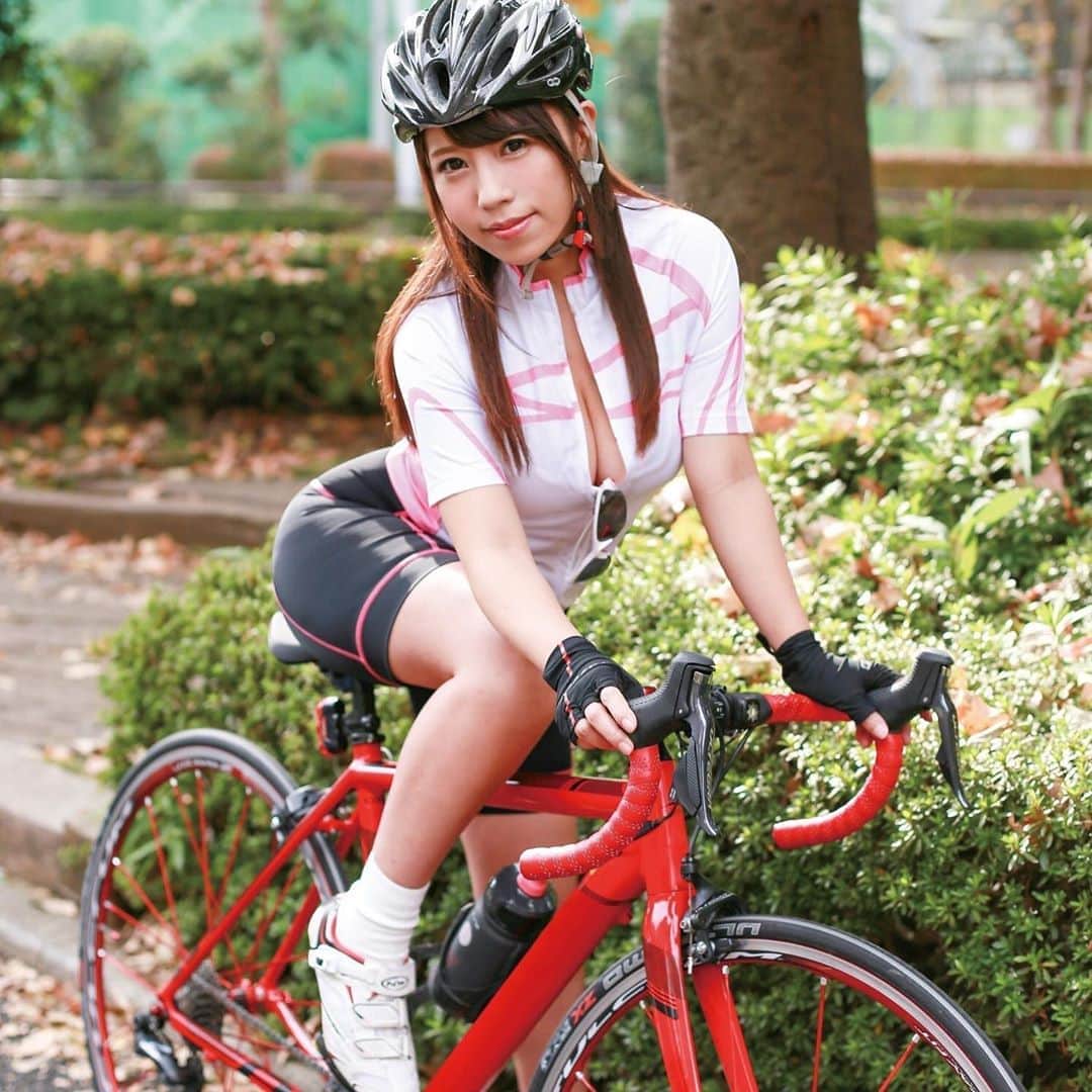 河西あみさんのインスタグラム写真 - (河西あみInstagram)「DVDも出せたし、番組も出れたし、自転車のイベントで台湾にも行けたし、沢山楽しい事しかないこの自転車の世界が大好きです。  #June3WorldBicycleDay #worldbicycleday」6月4日 0時06分 - ami_kasai_japan