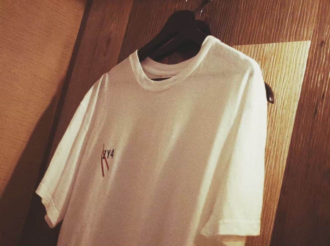 真山りかさんのインスタグラム写真 - (真山りかInstagram)「.﻿ ﻿ お気に入り﻿ ﻿ #Tシャツ﻿ ﻿ #ラーメンのTシャツ﻿ ﻿ #おろしたて #すぐにタピオカこぼした﻿ ﻿ #まやまにあ﻿ ﻿ .」6月4日 0時19分 - ma_yama_official