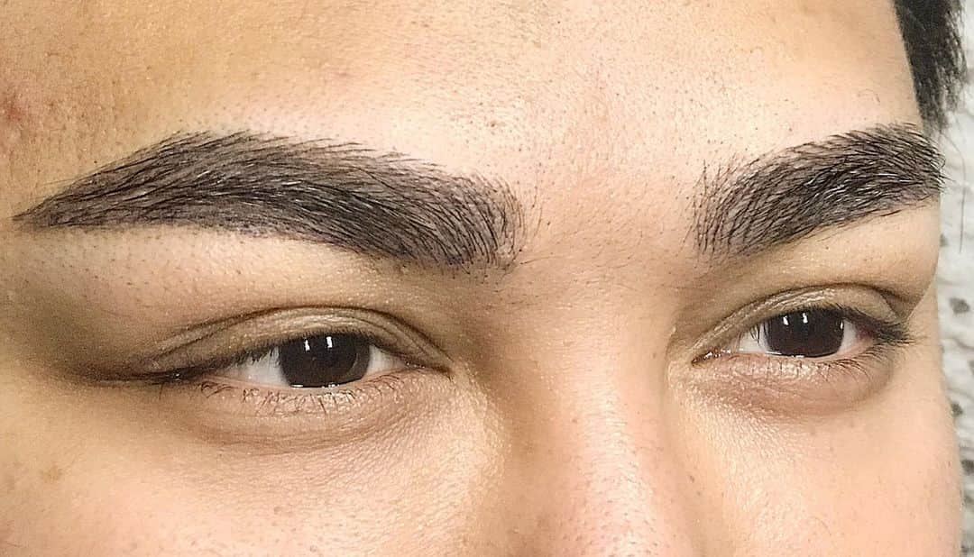 Ivan Gunawanさんのインスタグラム写真 - (Ivan GunawanInstagram)「. " I like perfect brows, because your personality isn't the first thing people notice. Great eyebrows don't happen by chance or coincidence, They happened by appointment. My perfect eyebrows perfectly touched by @brow_z @zettariuz」6月4日 0時21分 - ivan_gunawan