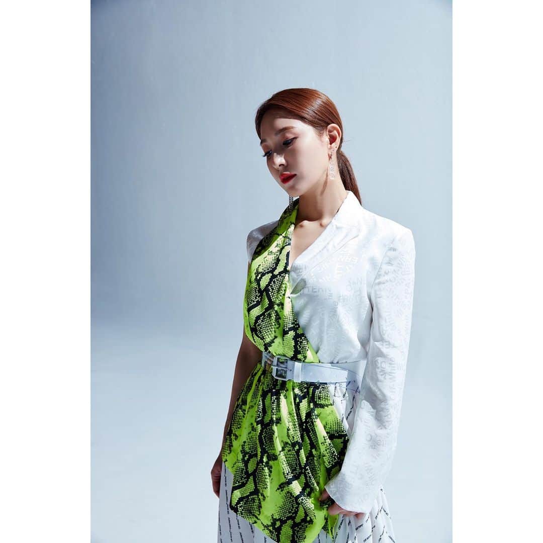 BoAのインスタグラム：「#feedback 👉 드디어 오늘이네~~ 🤟🤟」
