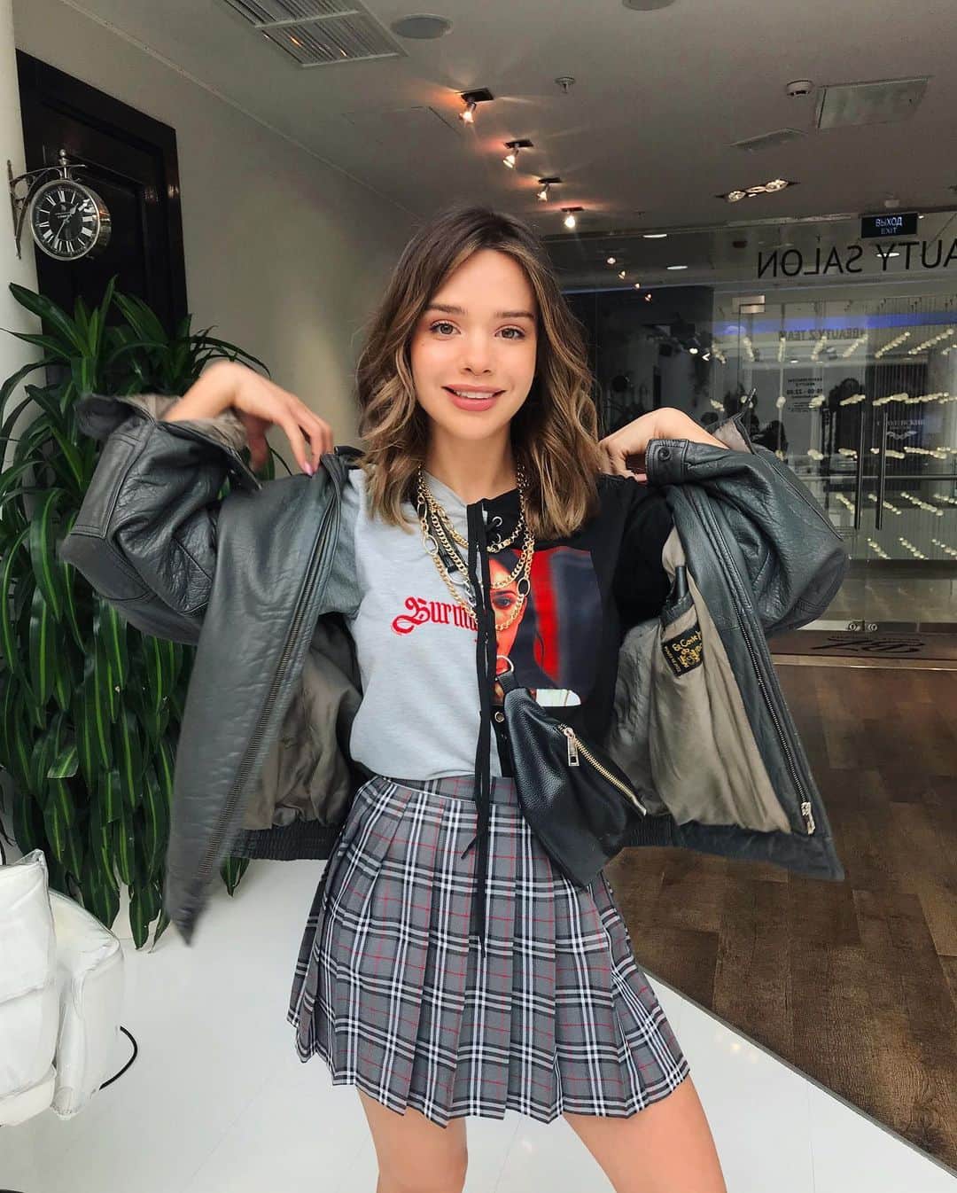 Maria Wayさんのインスタグラム写真 - (Maria WayInstagram)「ОП🎸НОВОЕ ВИДЕО НА КАНАЛЕ⬆️ ...