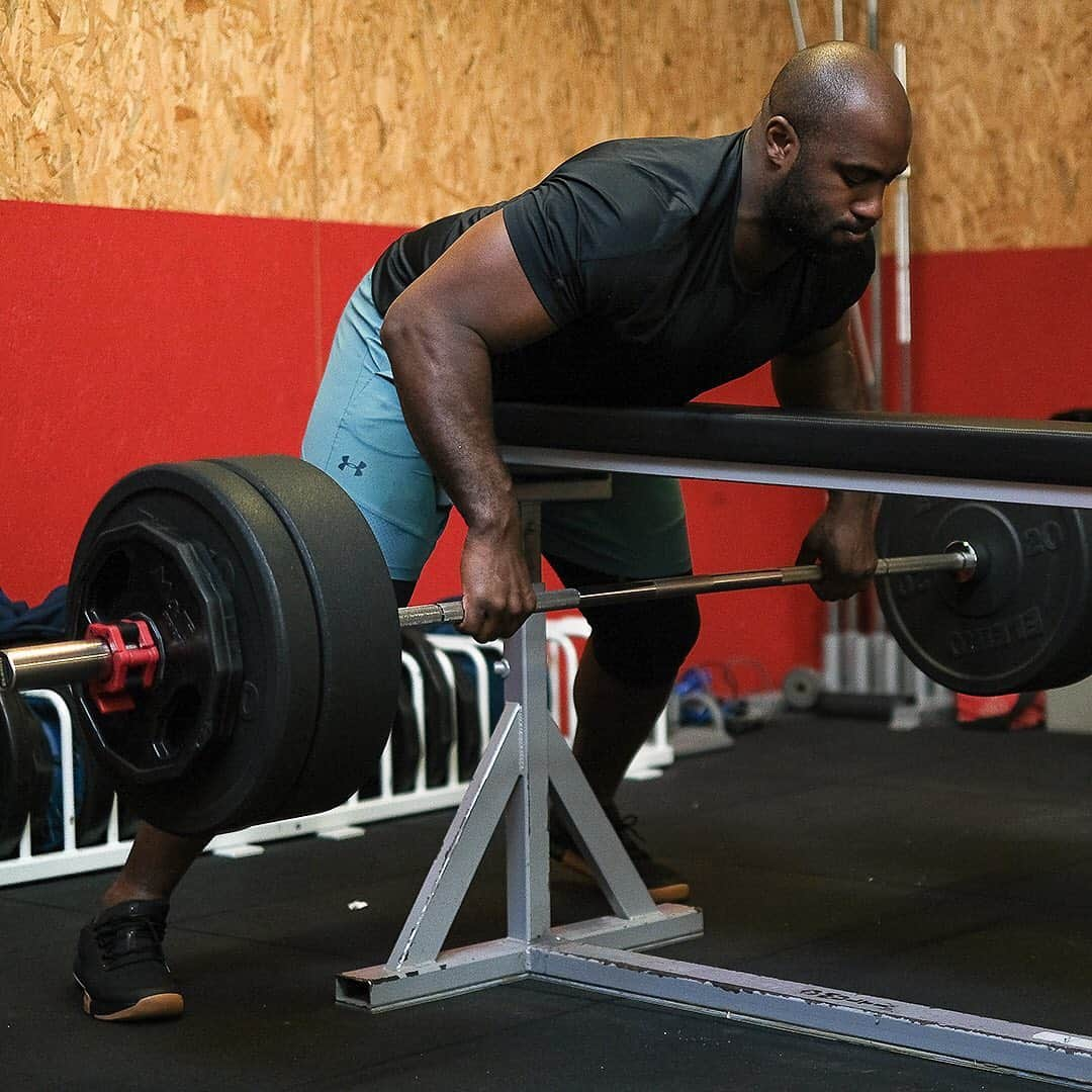 テディ・リネールさんのインスタグラム写真 - (テディ・リネールInstagram)「On attaque cette nouvelle semaine par la muscu 🏋🏾‍♂️ #MondayMotivation #UARUSH」6月4日 0時58分 - teddyriner