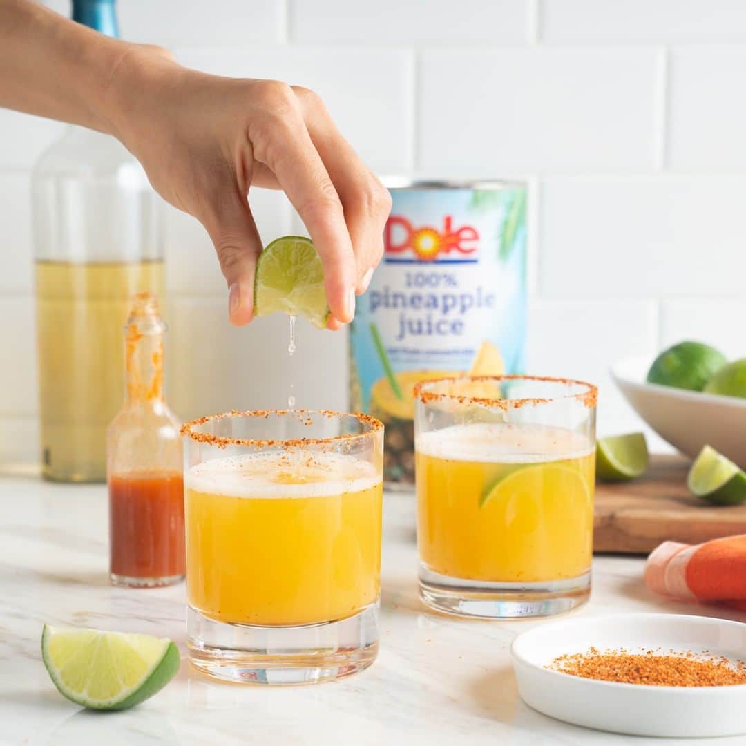 Dole Packaged Foods（ドール）のインスタグラム：「Sweet, spicy, and topped with a splash of lime. Our South of the Border #margarita has all the best ingredients for an after-work drink option – cheers! #DoleRecipes」