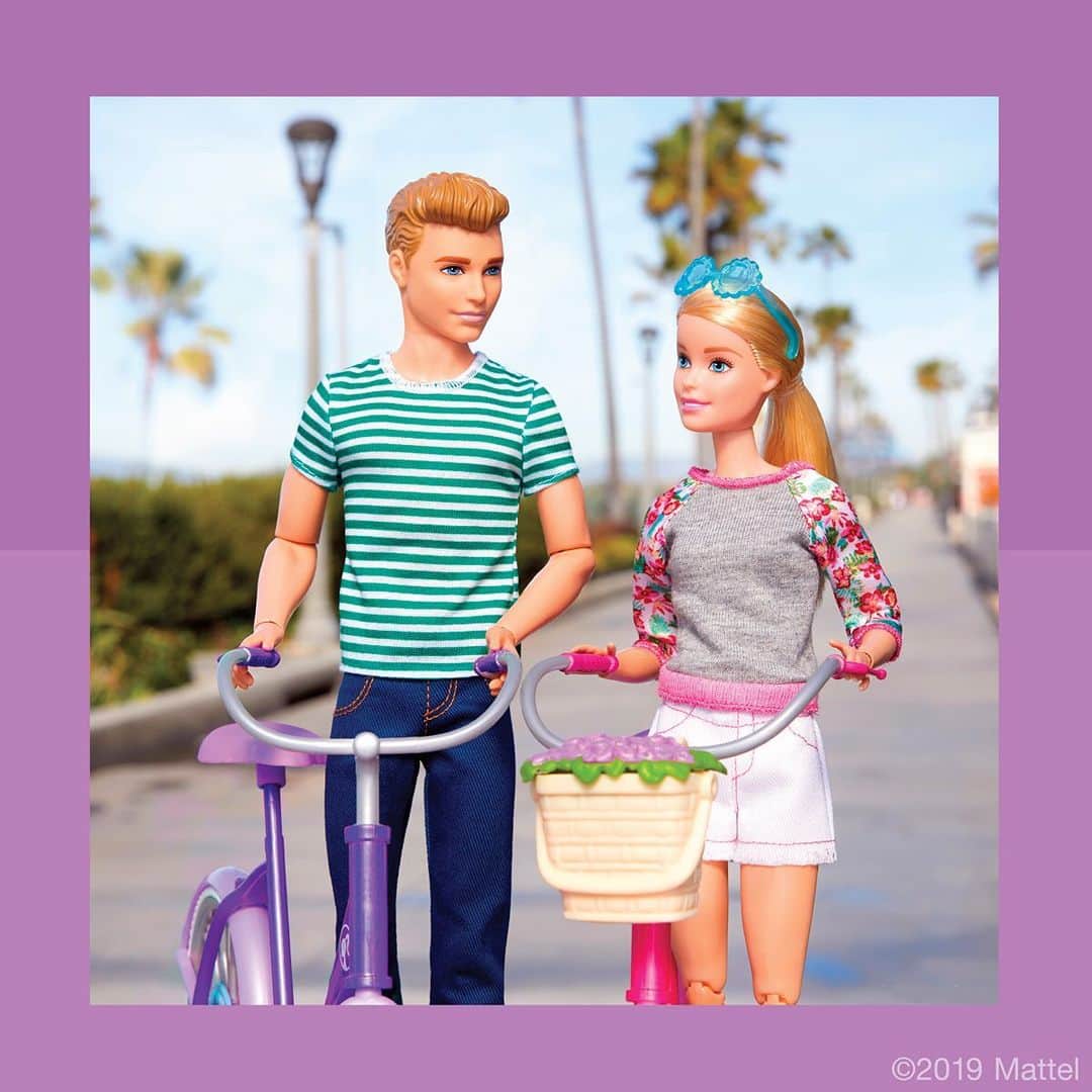 バービーさんのインスタグラム写真 - (バービーInstagram)「Ridin’ into the week like... 🚲🚲🚲 Let’s get out and get moving today! #Barbie #WorldBicycleDay」6月4日 1時10分 - barbie