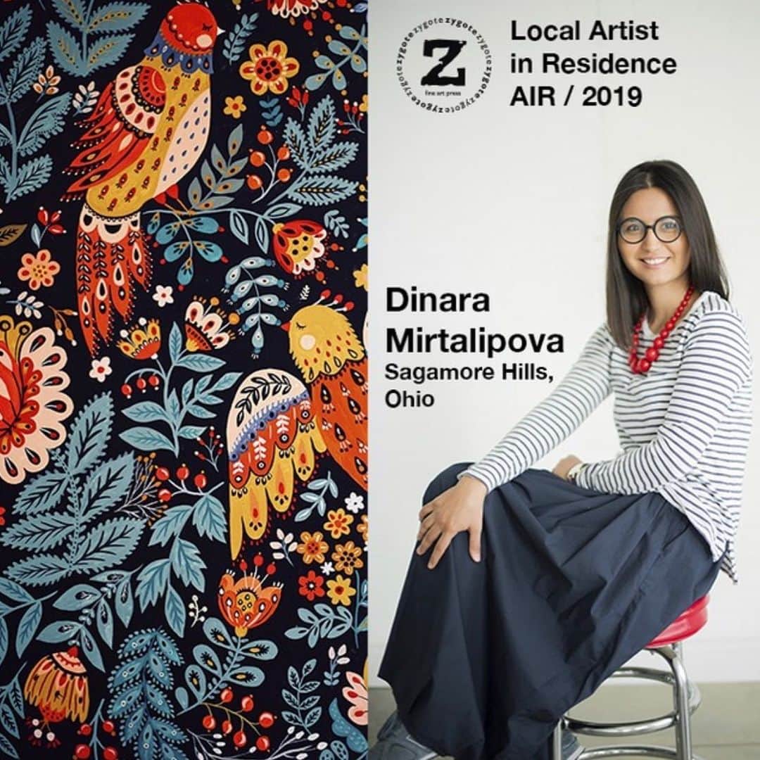 Dinara Mirtalipovaのインスタグラム：「I’m so lucky and forever thankful to @zygotepress for offering me their residency program for this summer! I’m learning so much about printmaking! At the end of my residency there will be a gallery show, I will post more about this event the closer it gets to it. 📸by @audreytylerjones  #zygotpress #dinaramirtalipova #mirdinara #prinmaking」