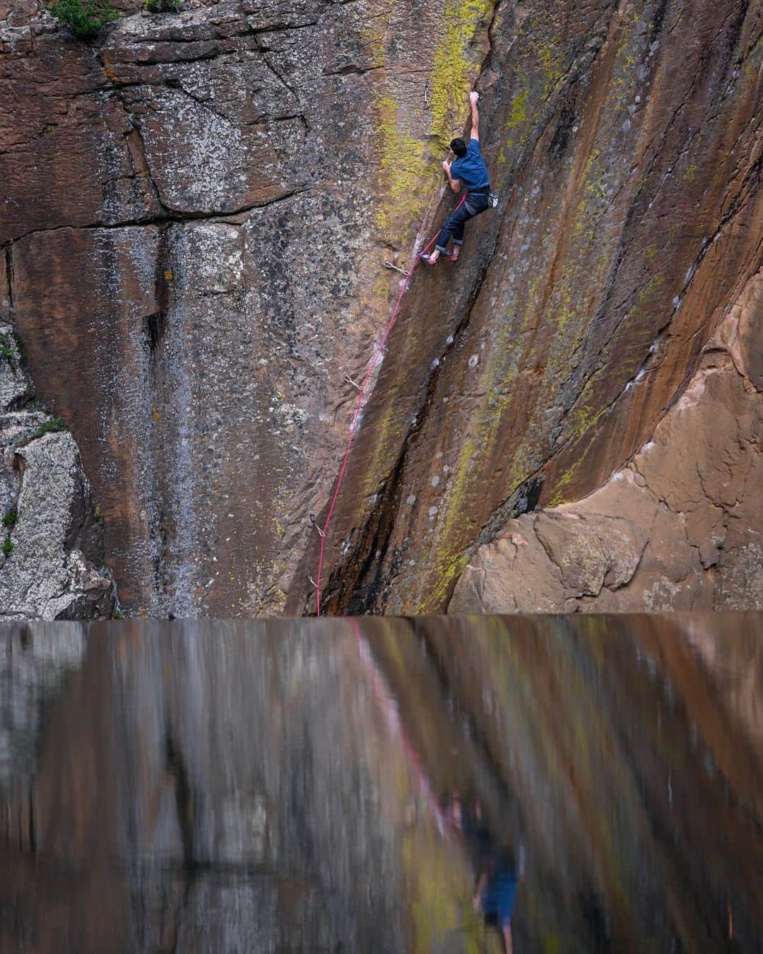 ポール・ロビンソンのインスタグラム：「We finished up the @prana shoot at this incredible wall outside of Lyons, CO! The reflection off the dam is insane and @christian_adam_ killed it with the photo! This is a shot from the send of a very very wet “new horizons” 7c/12d. Such a fun line!」