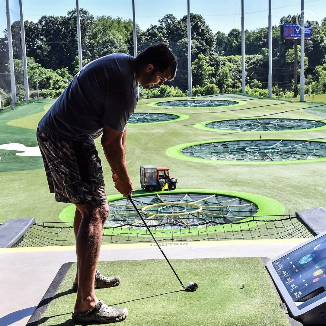 ピッツバーグ・スティーラーズさんのインスタグラム写真 - (ピッツバーグ・スティーラーズInstagram)「Hitting the links at @topgolf ⛳️」6月4日 2時19分 - steelers