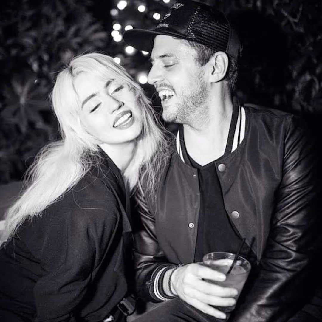アリソン・ハーバードのインスタグラム：「❤️❤️❤️ @jeremyburke」