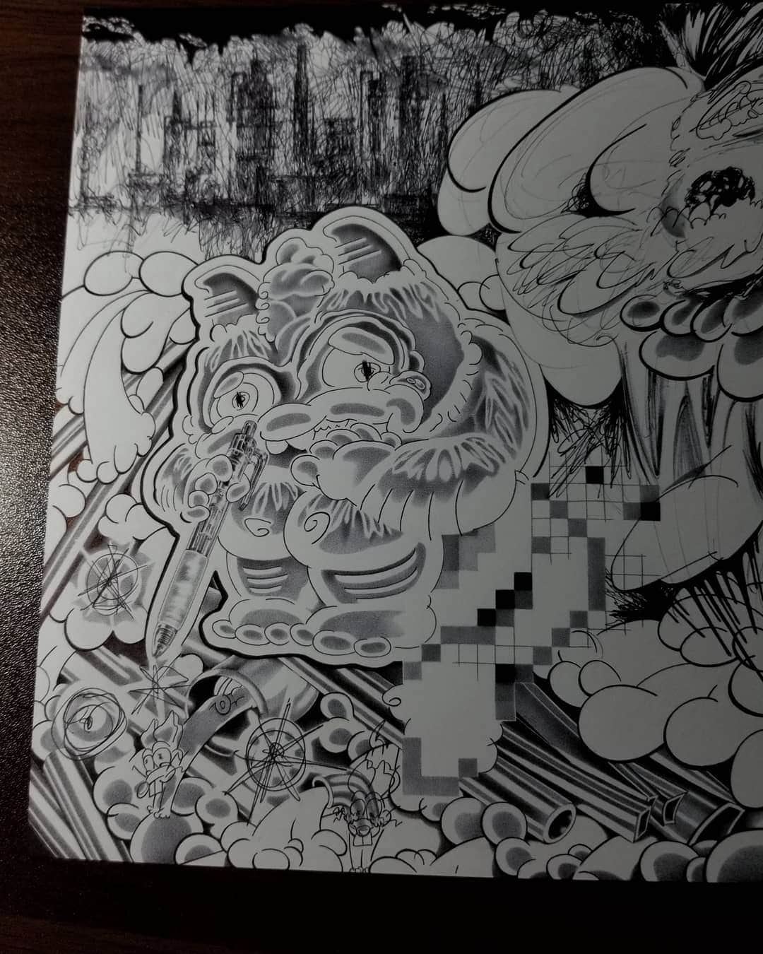 のインスタグラム：「湾 過程  左上スモッグでもやけた工業地帯です ⠀ 作品のアカウント @mtmnkor_art  ⠀ ⠀ #過程シリーズ #がずちゃん #光宗薫 #kaorumitsumune  #ボールペンイラスト #ボールペン画 #細密画 #ballpoint  #ballpointpenart #pen #art #artwork #japan #光宗ボールペン画」