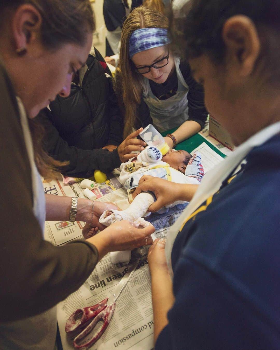 キャメロン・ファンデルバーグのインスタグラム：「Celebrating World Clubfoot Day 👣 with all my clubfoot foot champions in the world! @steps_southafrica」