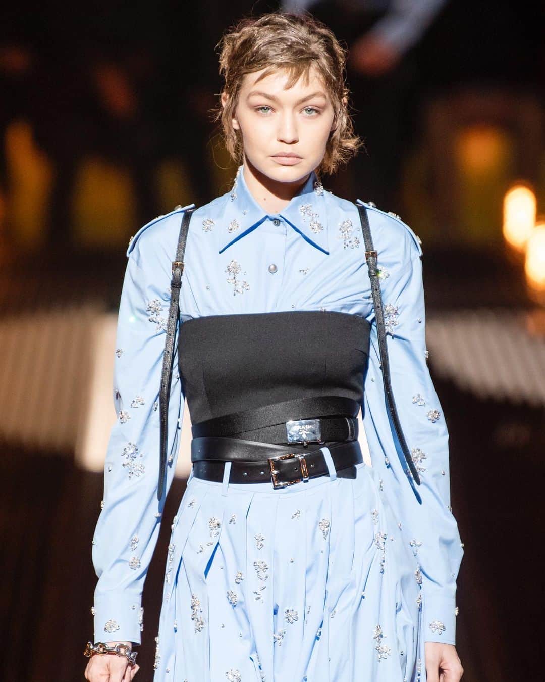 Vogue Italiaさんのインスタグラム写真 - (Vogue ItaliaInstagram)「Vogue Fashion Encyclopaedia: the Corset. Tap the link in bio to read a walk through the history of the corset in fashion from the very beginning to nowadays’ use in the latest collections.」6月4日 2時59分 - vogueitalia
