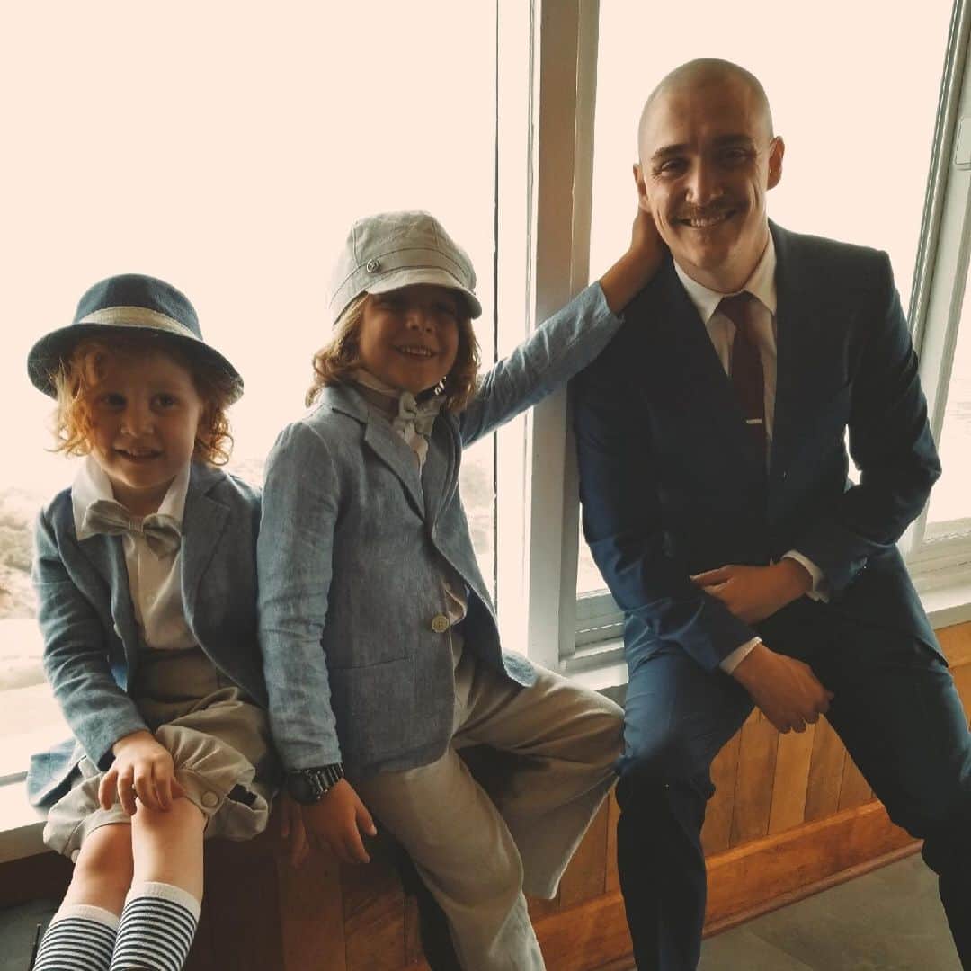 カイル・ガルナーのインスタグラム：「Went home for the weekend to see Brian and emalie get married. I got to see my boys and dance the night away with them and my beautiful wife and lots of other lovely people. Congrats to the bride and groom :) #bremalie」