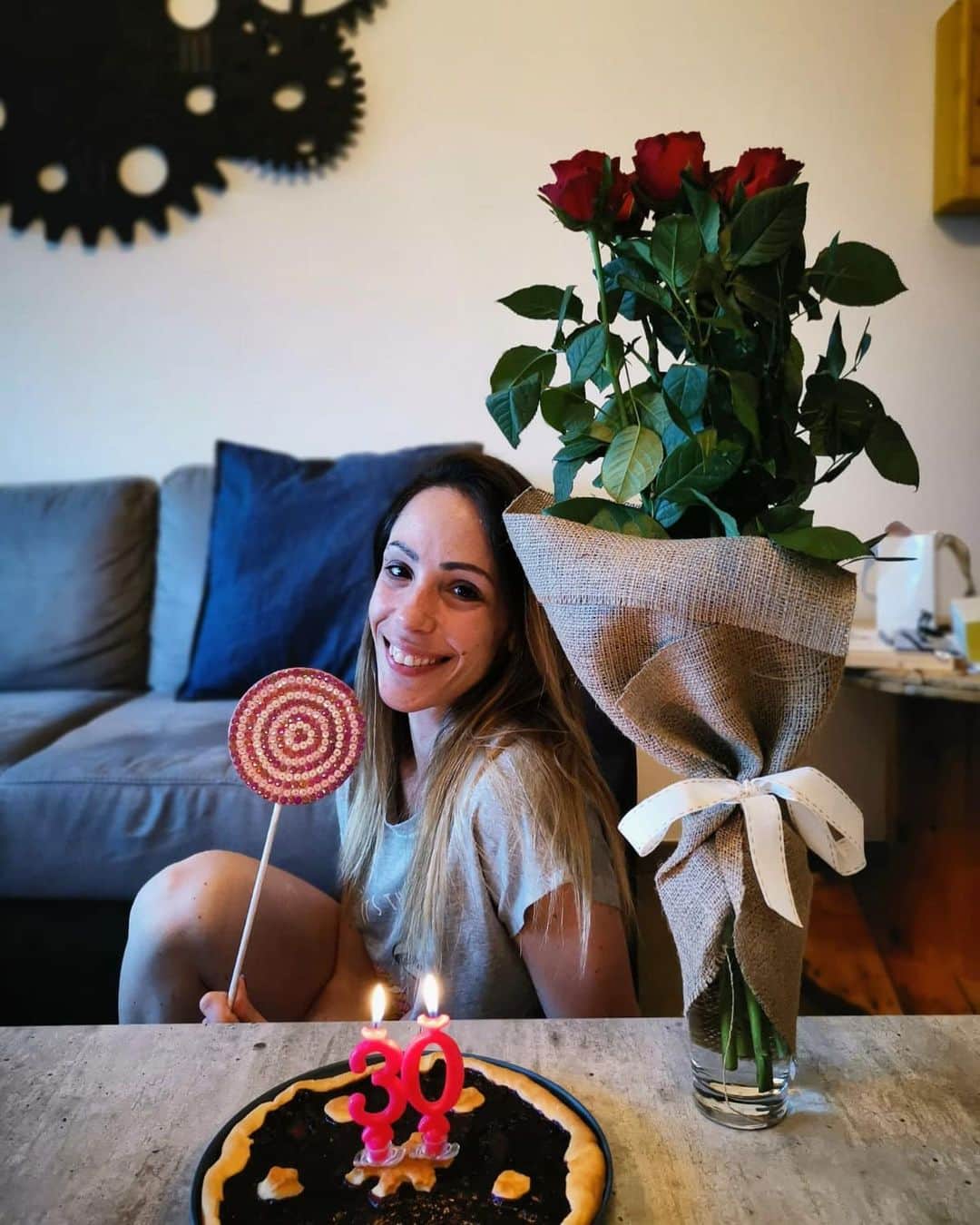 ニコーレ・デラ・モニカのインスタグラム：「Quest’anno sono 30, e la mia giornata è stata piena di gioia e di messaggi che l’hanno resa veramente speciale! Grazie a tutti per aver pensato a me oggi e avermi mandato il vostro affetto! 30 anni si ma io dentro mi sento ancora un po’ bambina!!! This year it’s my 30th birthday and my day was full of joy and messages from you which made it even more special! Thank you all for thinking about me and sending me your love!!! 30 years old but inside I still feel like a little girl!!!」