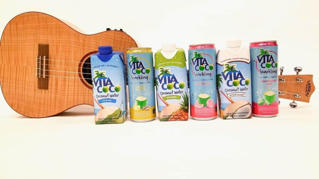 Vita Coco Coconut Waterさんのインスタグラム写真 - (Vita Coco Coconut WaterInstagram)「We may be expanding our product line and it may or may not include the ukulele.  Have we confused you?  Good.」6月4日 4時00分 - vitacoco