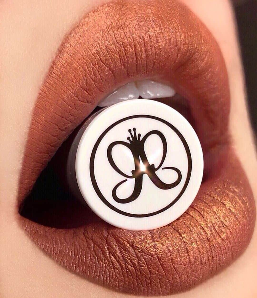 Anastasia Beverly Hillsさんのインスタグラム写真 - (Anastasia Beverly HillsInstagram)「Orange Blossom 🍊 from the new mini set @sissy.mkup」6月4日 4時16分 - anastasiabeverlyhills