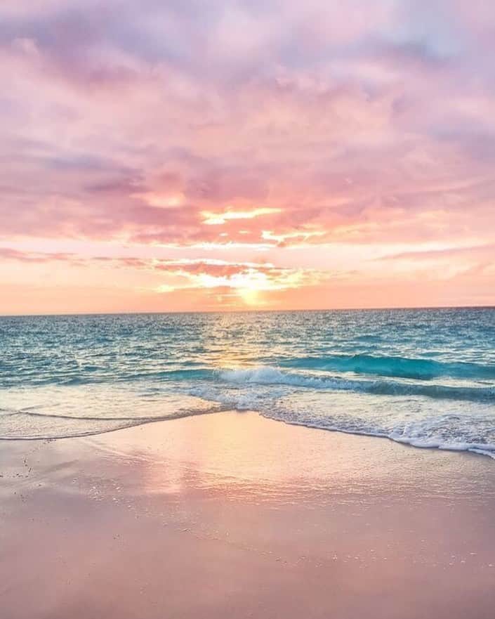 KORA Organicsさんのインスタグラム写真 - (KORA OrganicsInstagram)「Places we’d rather be:  North Beach, Australia. 🌊 Loving this gorgeous ocean 📸 by @gypsylovinlight. Comment your ideal travel destinations below. ✨ #KORAOrganics #MindBodySkin #NoniGlow」6月4日 4時18分 - koraorganics