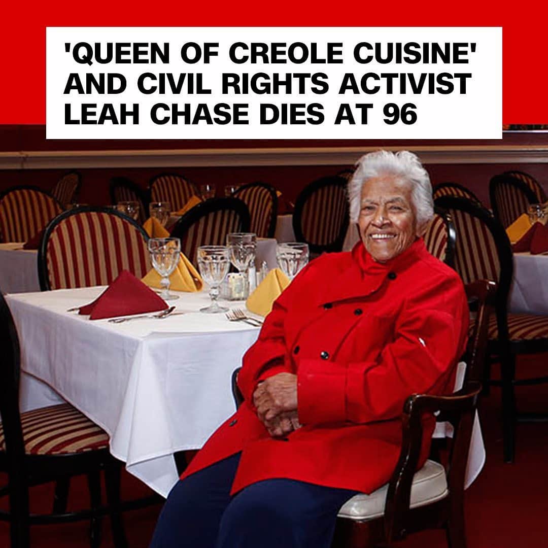 CNNさんのインスタグラム写真 - (CNNInstagram)「In her seven-decade culinary career, Leah Chase did far more than introduce thousands to Creole cuisine. She fed presidents and Freedom Riders. She broke New Orleans' segregation laws by seating black and white patrons together. And she helped mend the country's divisions, one meal at a time. The chef and civil rights activist died Saturday, her family said. She was 96 years old. "Her daily joy was not simply cooking, but preparing meals to bring people together,” her family said in a statement. (📸: Brent Humphreys/CNN)」6月4日 4時41分 - cnn