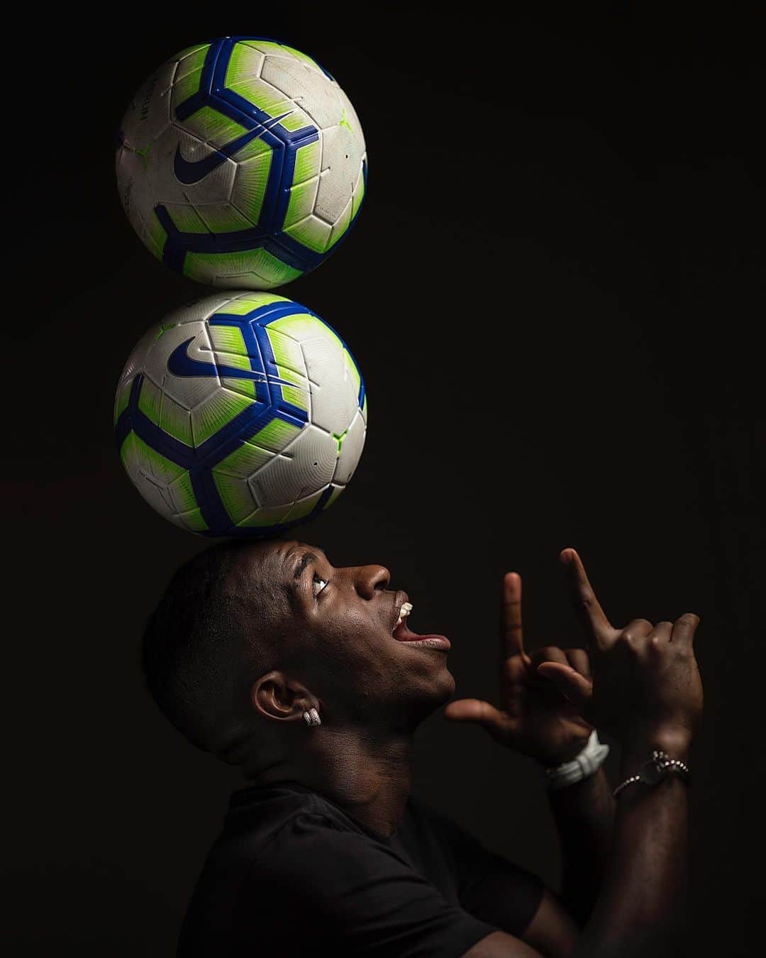 ヴィニシウス・ジュニオールのインスタグラム：「Meteli a Ousadia! Trate ela com carinho ⚽️ ... 🥴🤨 📸 @pedromartins」